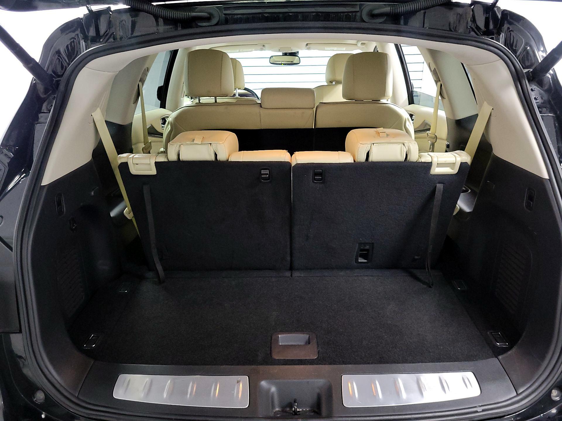 Thumbnail: 2017 INFINITI QX60 - 19