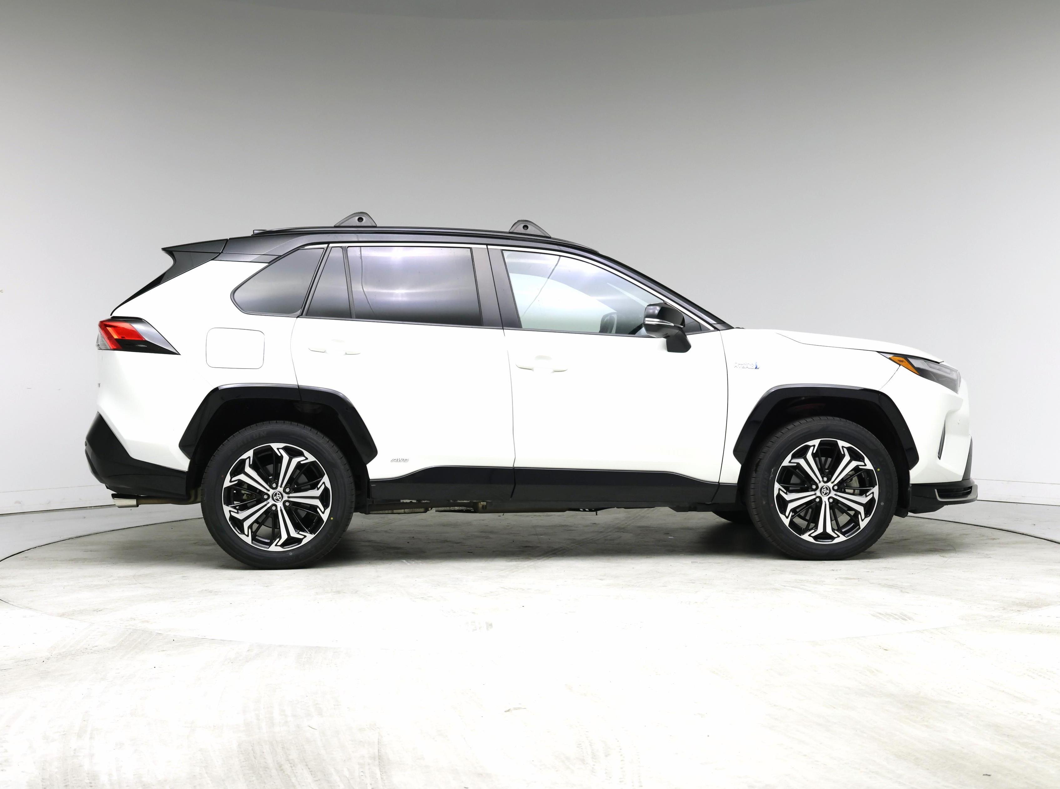 Thumbnail: 2022 Toyota RAV4 - 7
