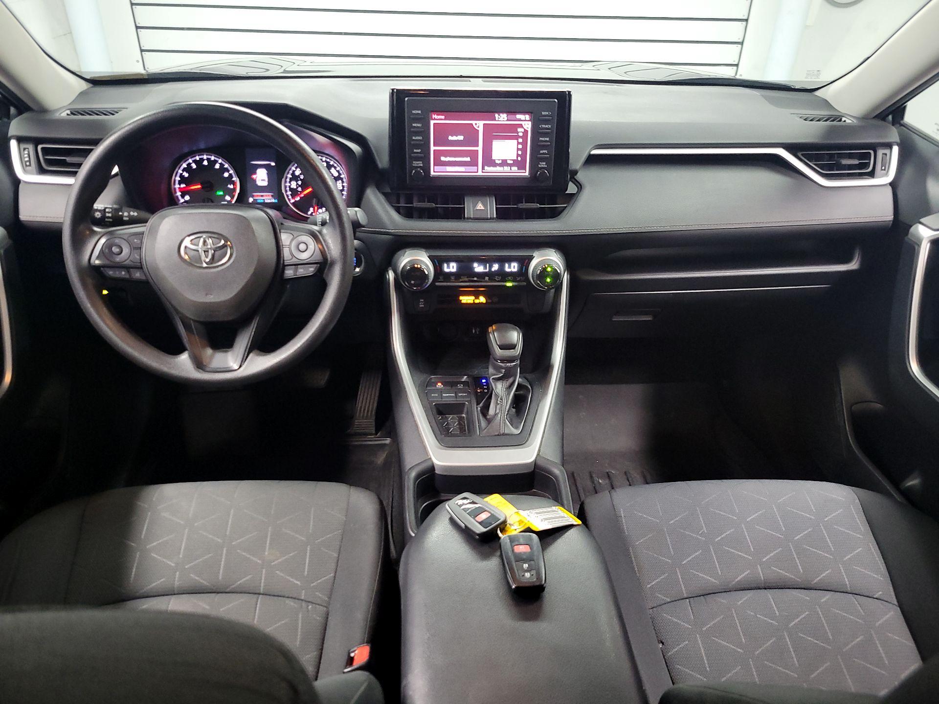 Thumbnail: 2019 Toyota RAV4 - 9