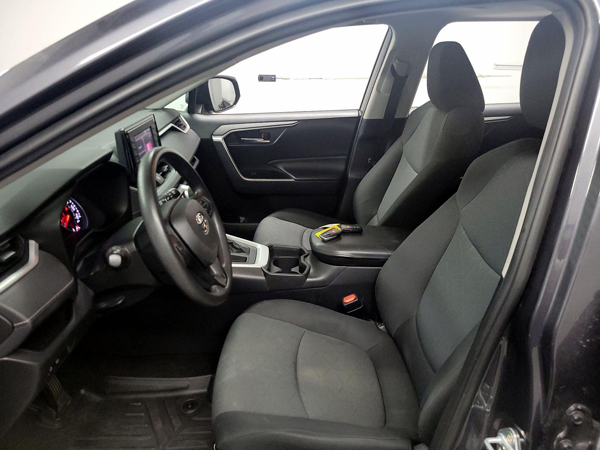Thumbnail: 2019 Toyota RAV4 - 11
