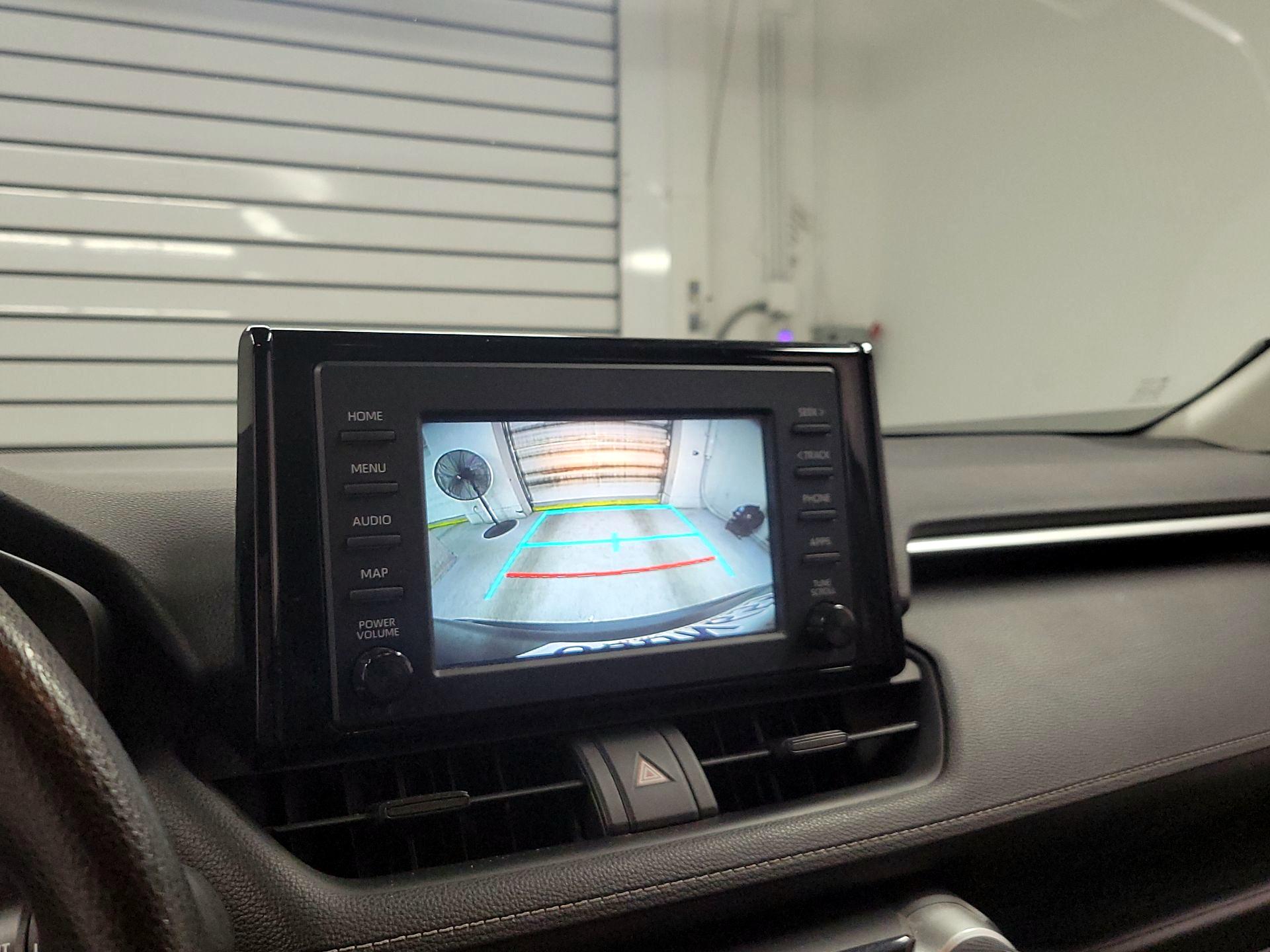 Thumbnail: 2019 Toyota RAV4 - 14