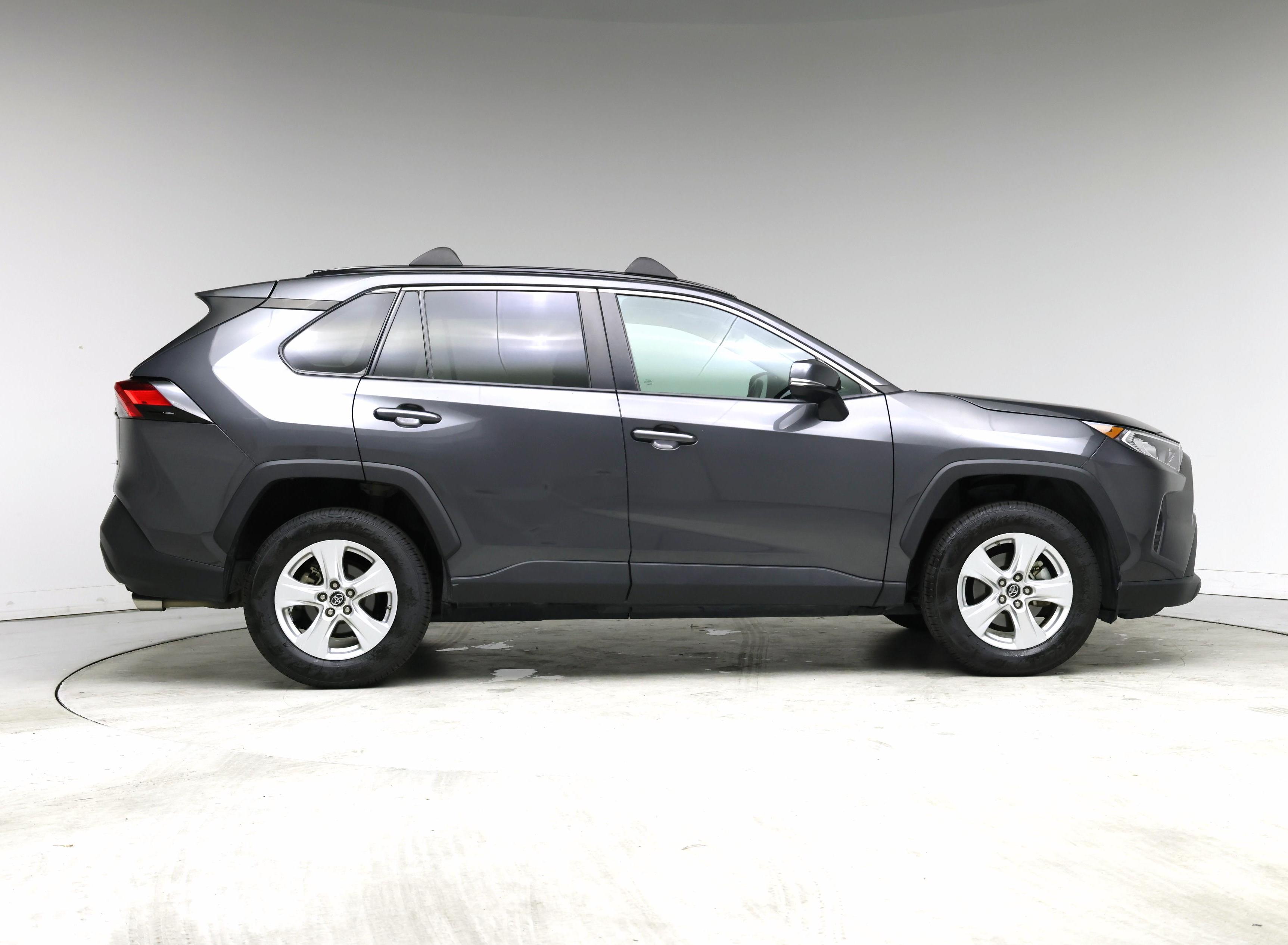 Thumbnail: 2019 Toyota RAV4 - 7
