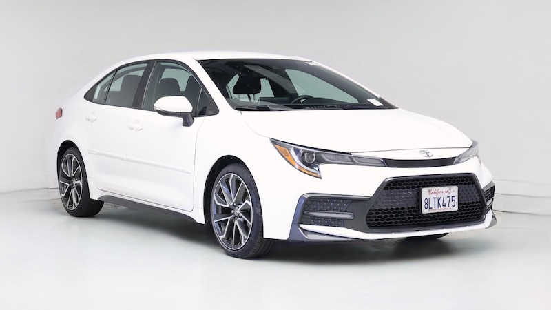 2020 Toyota Corolla SE Hero Image