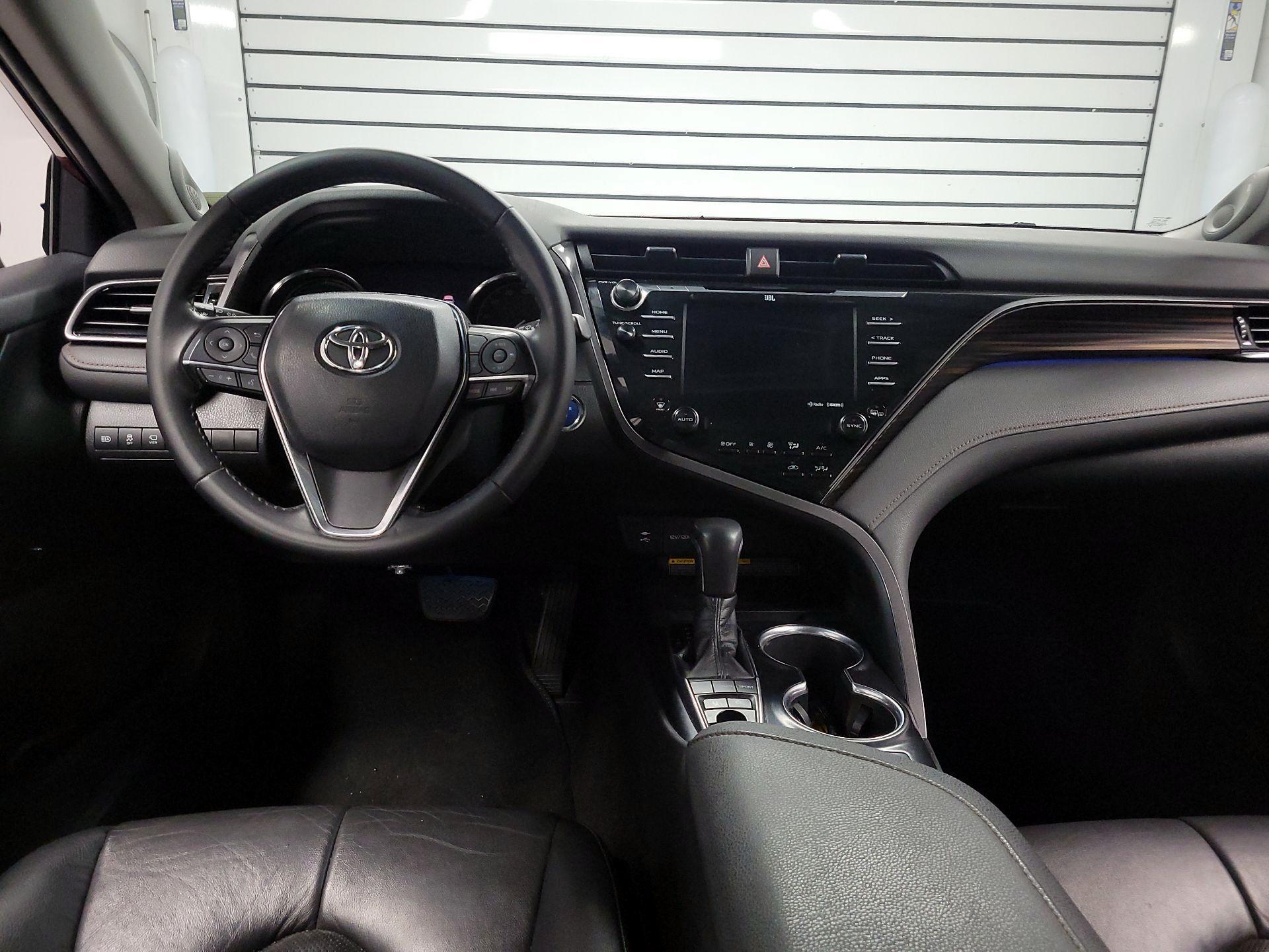 Thumbnail: 2019 Toyota Camry - 9