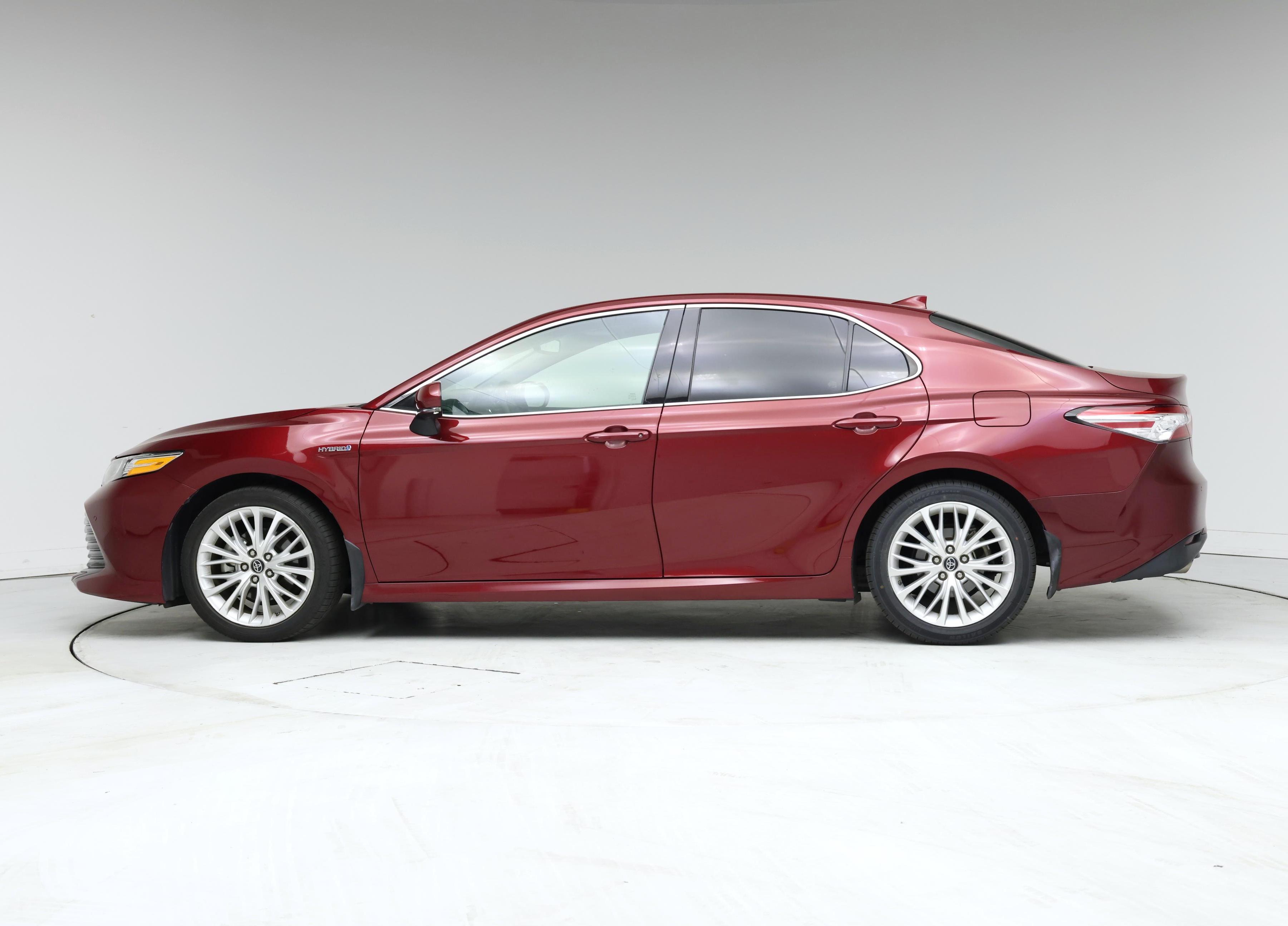 Thumbnail: 2019 Toyota Camry - 3