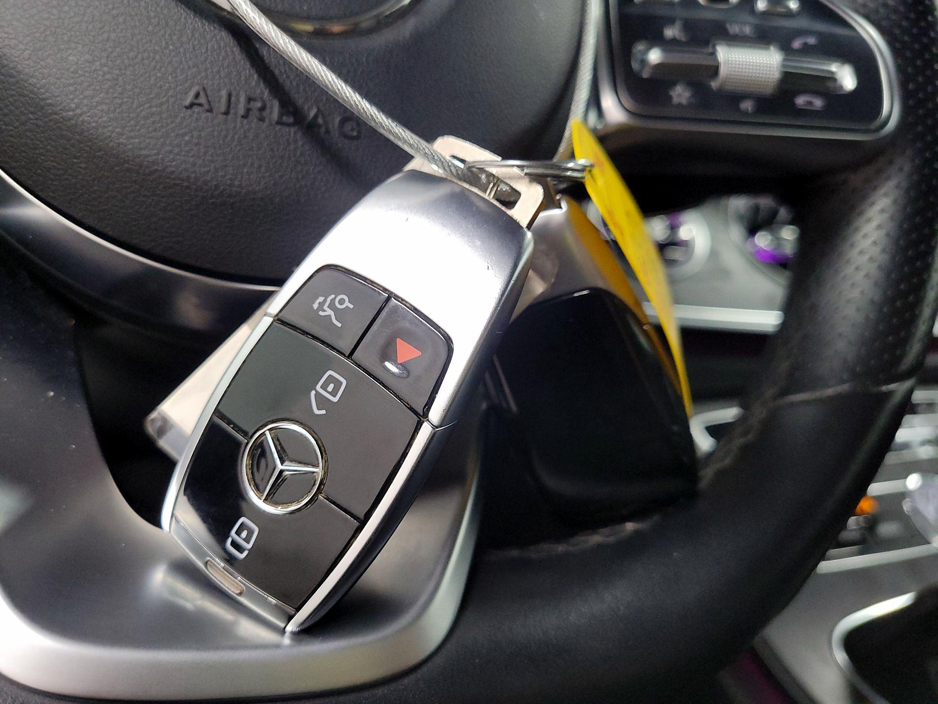 Thumbnail: 2019 Mercedes-Benz E-Class - 19