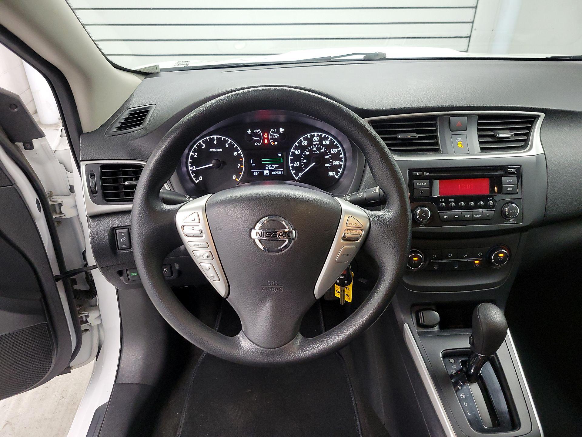Thumbnail: 2017 Nissan Sentra - 10