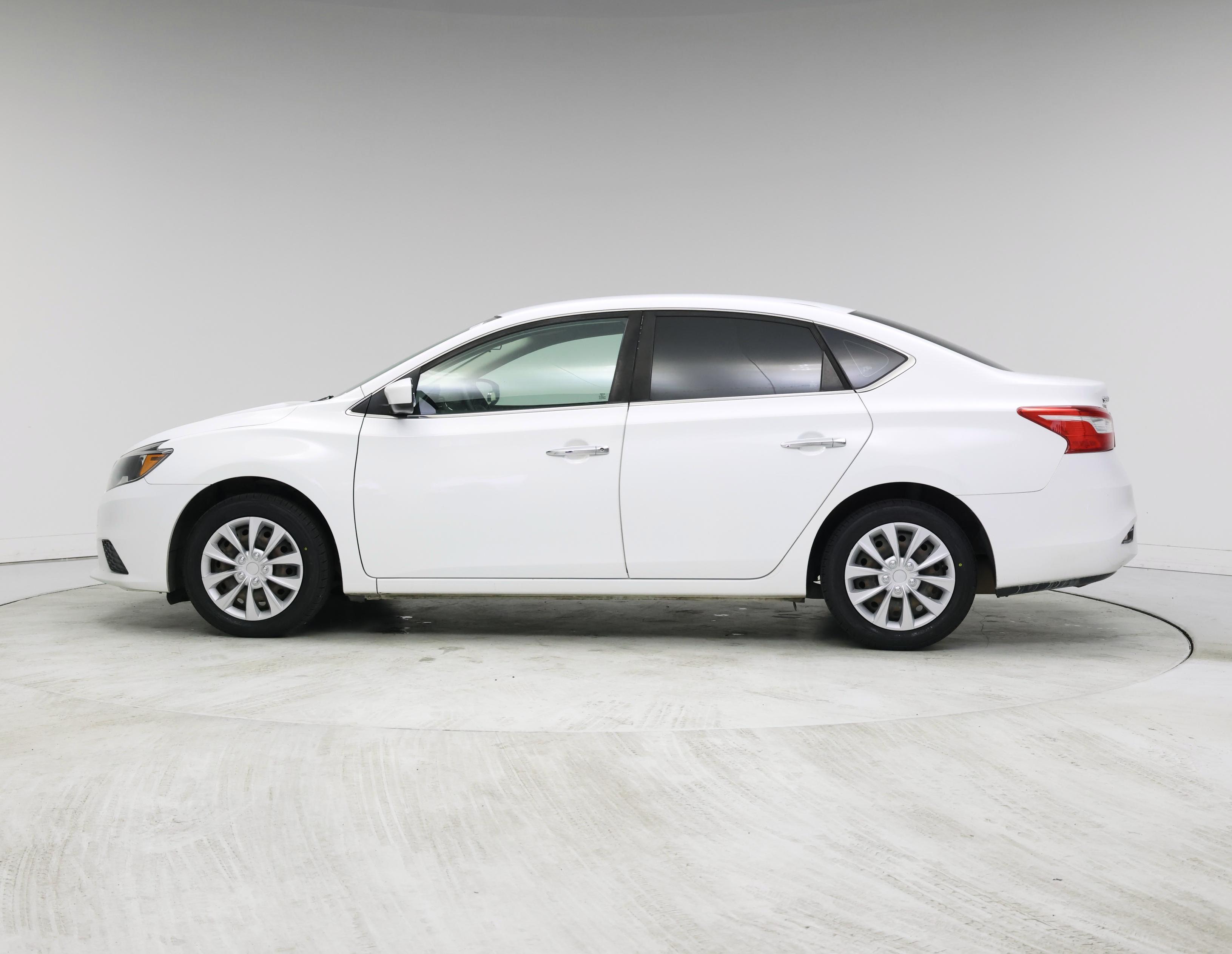 Thumbnail: 2017 Nissan Sentra - 3