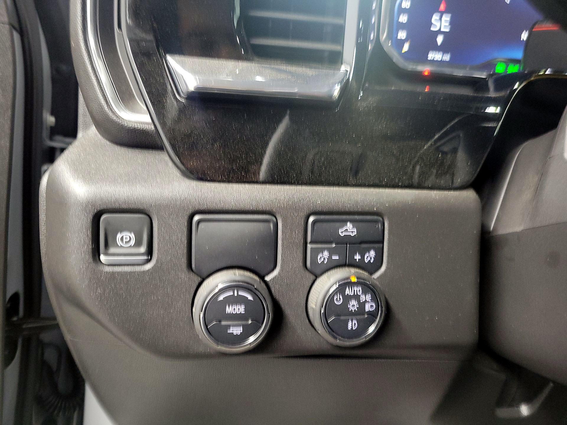 Thumbnail: 2025 Chevrolet Silverado 1500 - 13