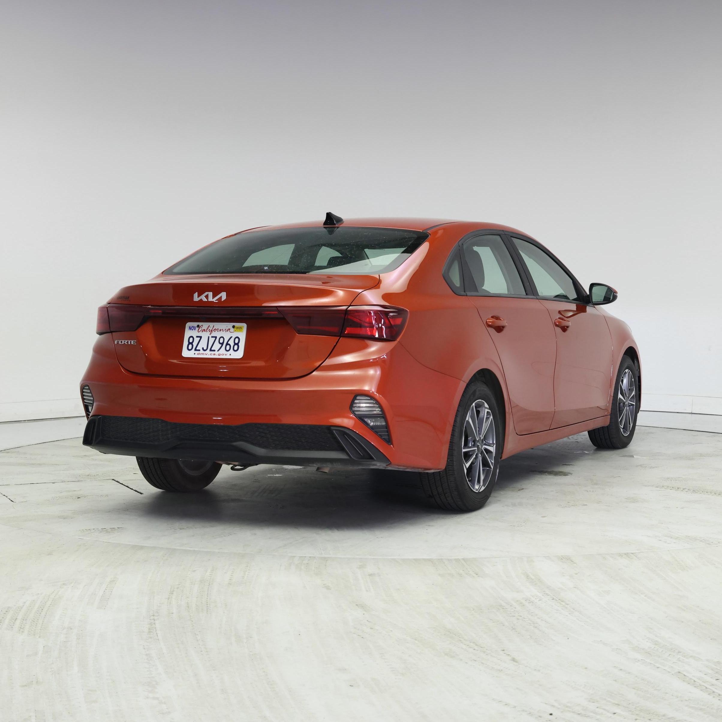Thumbnail: 2022 Kia Forte - 8