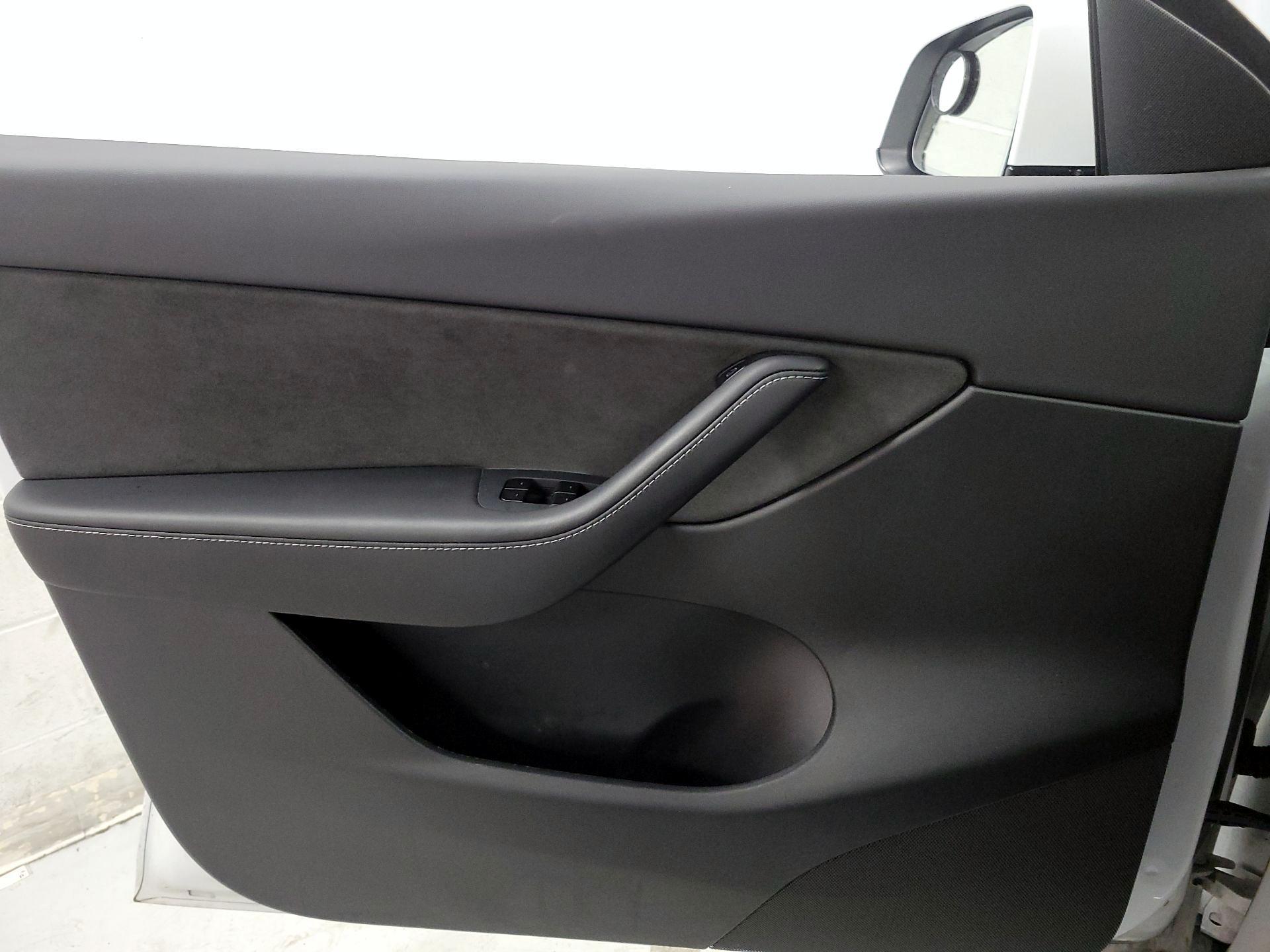 Thumbnail: 2021 Tesla Model Y - 12