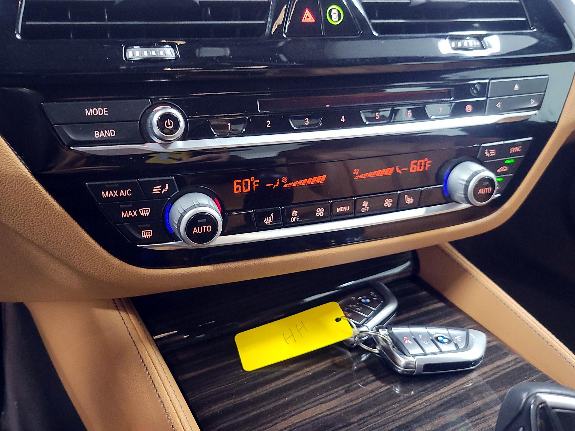 Thumbnail: 2019 BMW 5 Series - 16