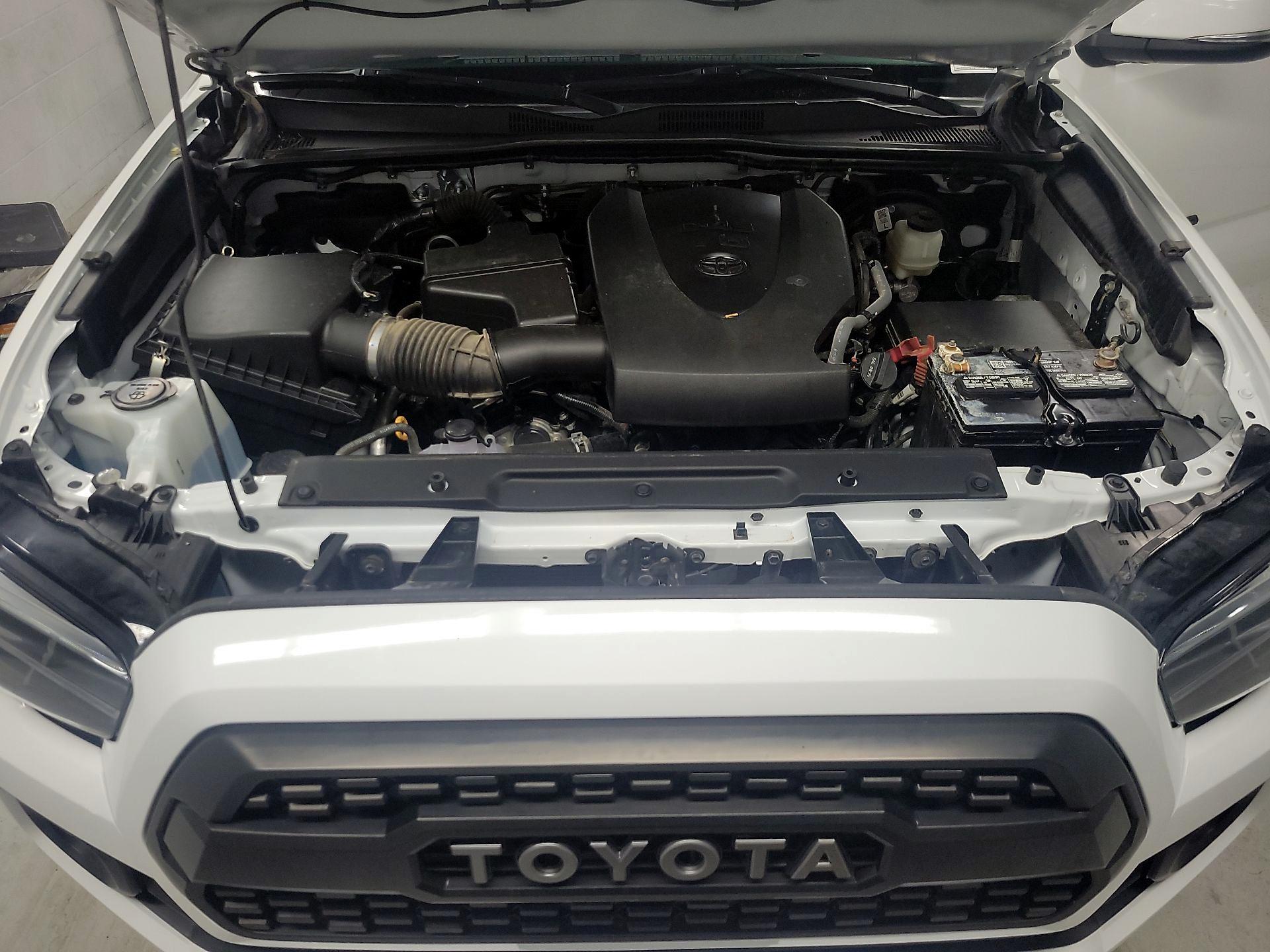 Thumbnail: 2022 Toyota Tacoma - 19