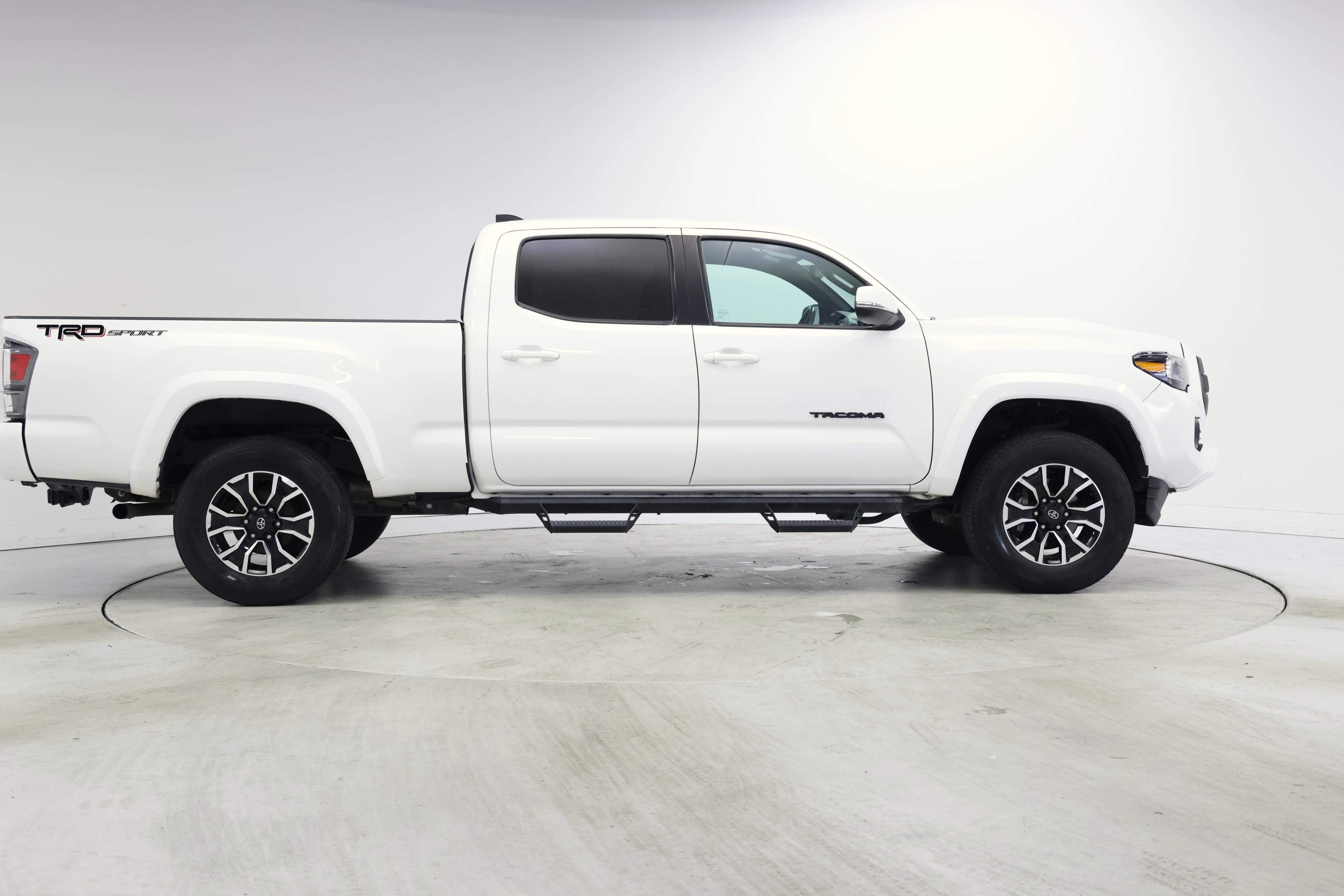 Thumbnail: 2022 Toyota Tacoma - 7