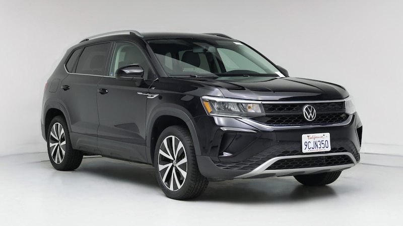 2022 Volkswagen Taos SE Hero Image