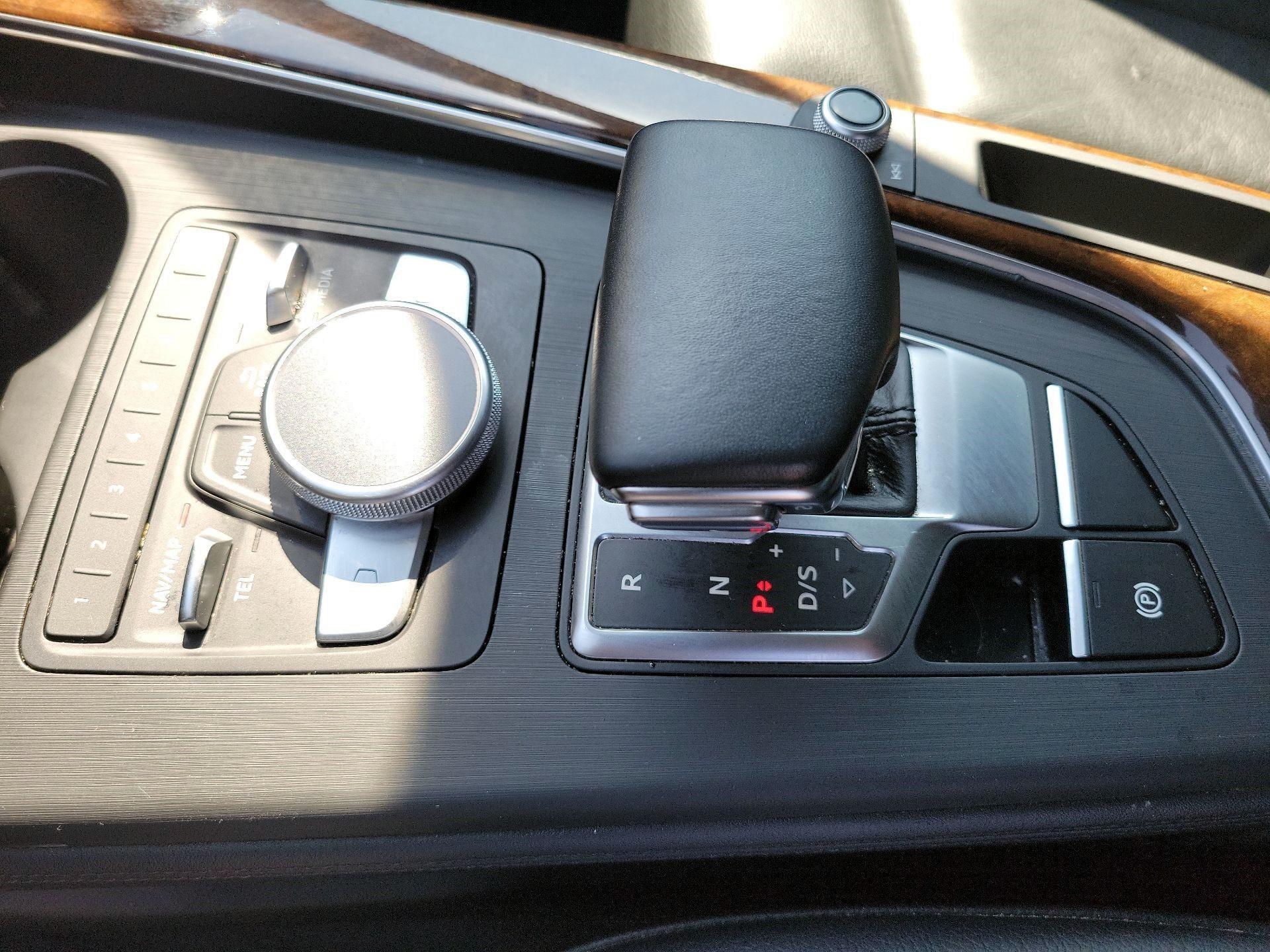 Thumbnail: 2019 Audi A4 - 16