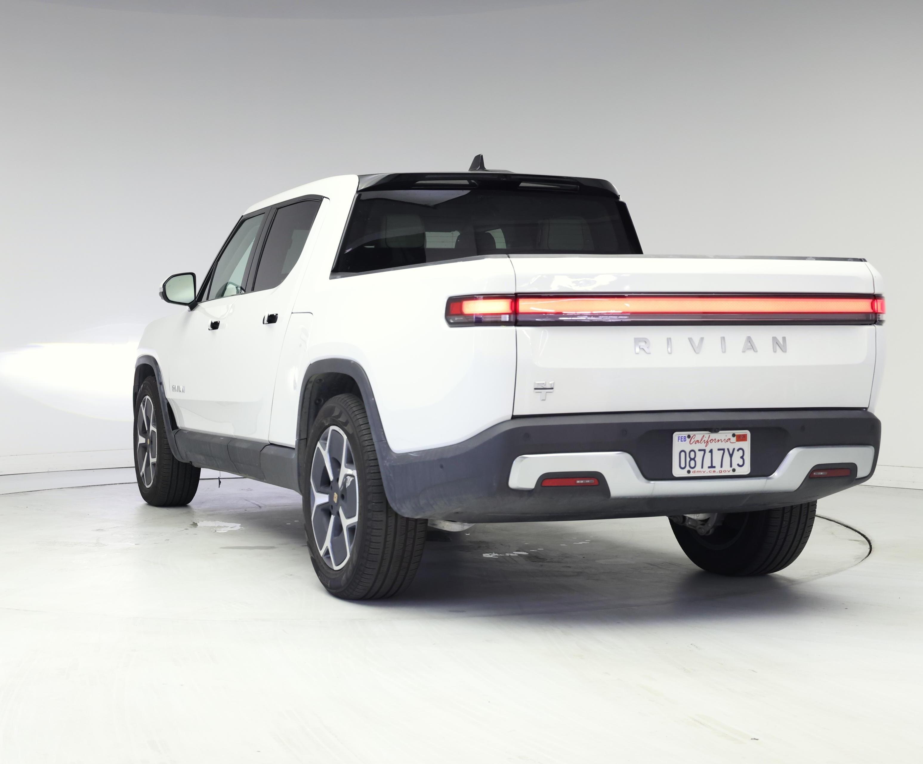 Thumbnail: 2024 Rivian R1T - 2