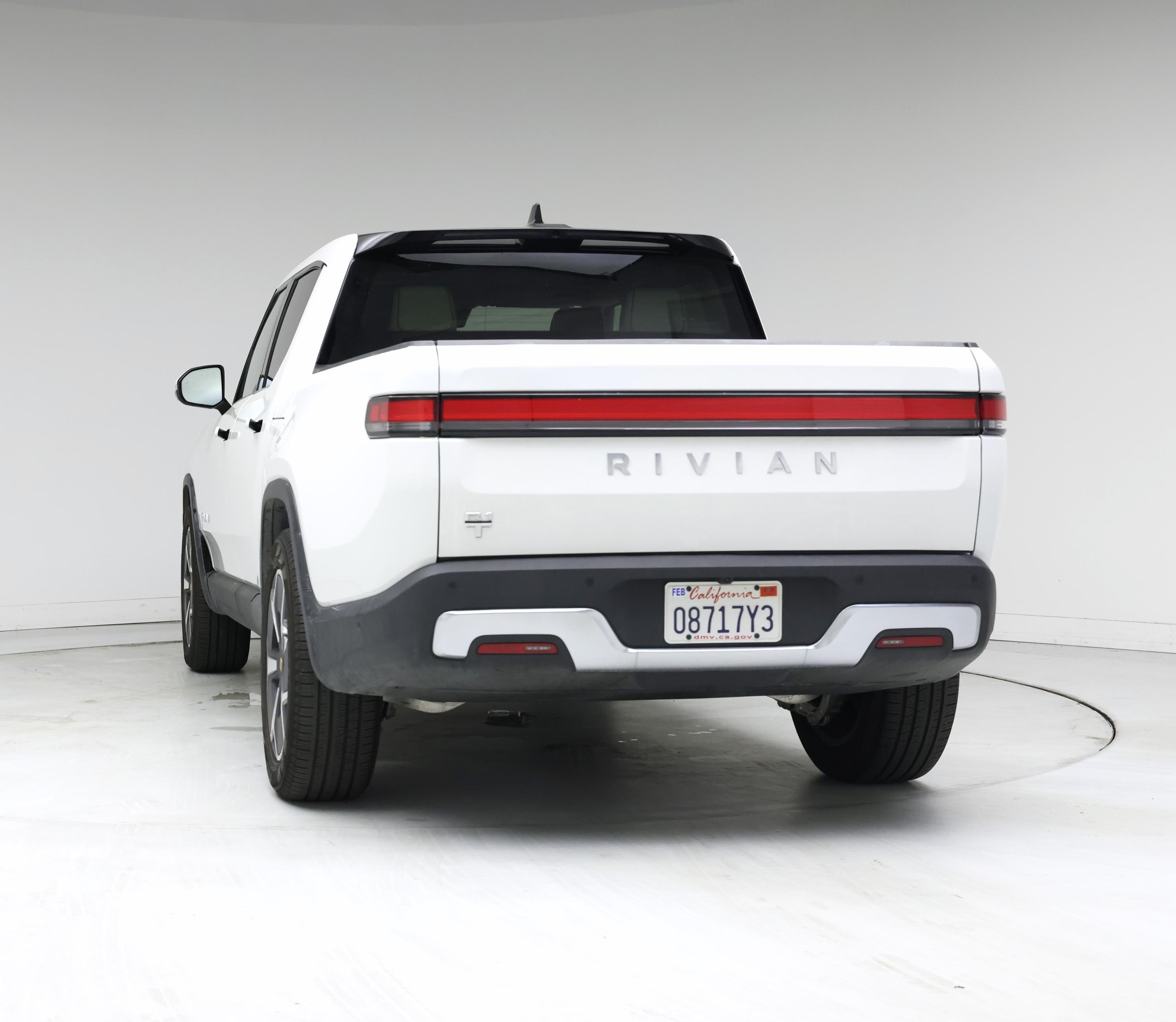 Thumbnail: 2024 Rivian R1T - 6