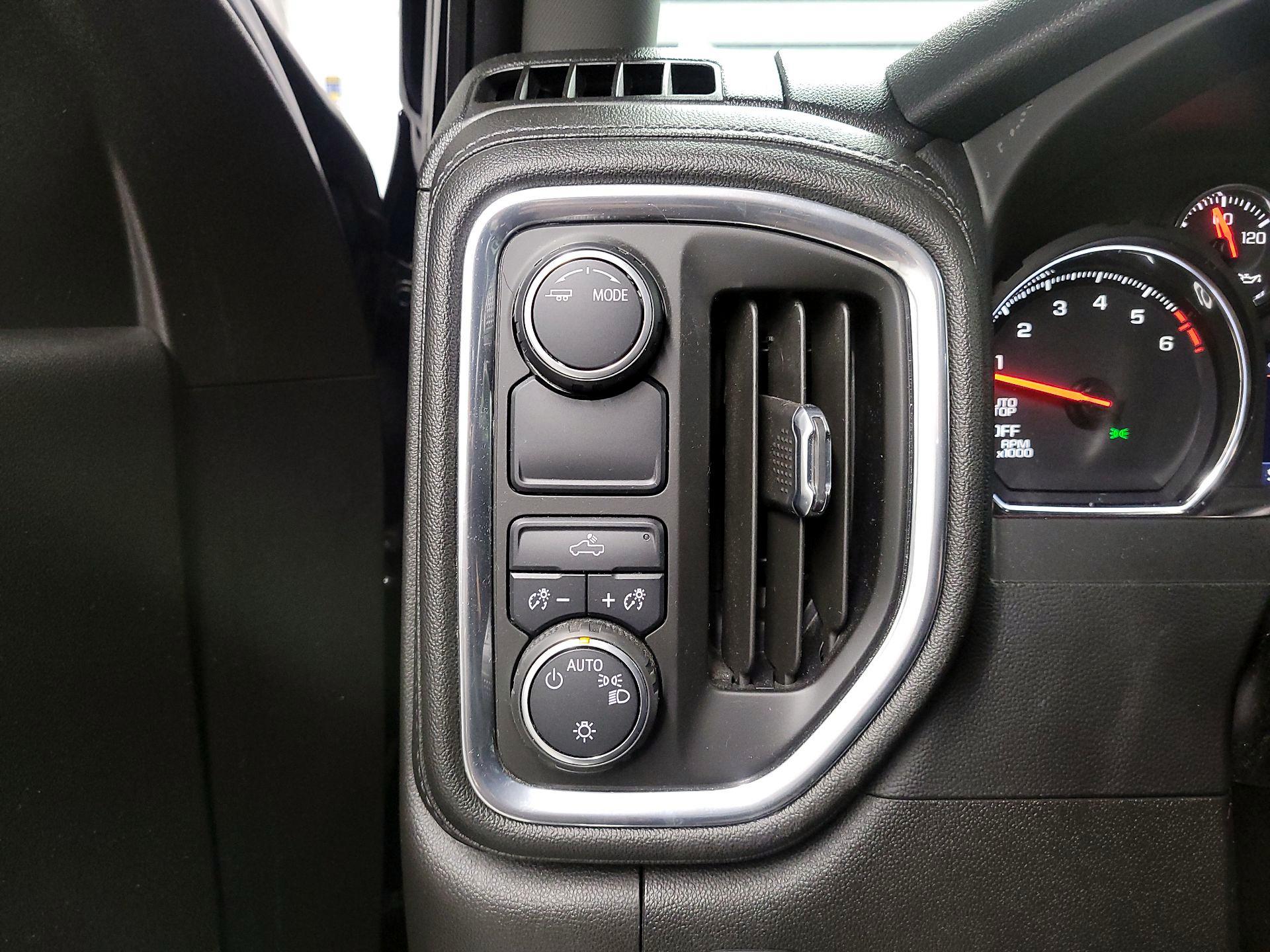 Thumbnail: 2021 Chevrolet Silverado 1500 - 13