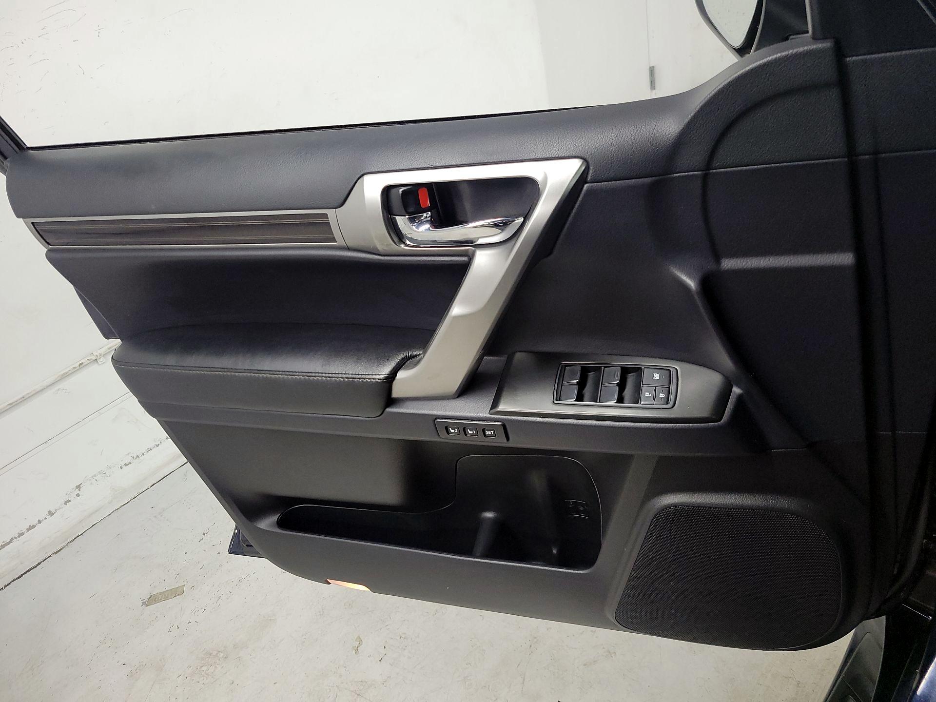 Thumbnail: 2022 Lexus GX - 12