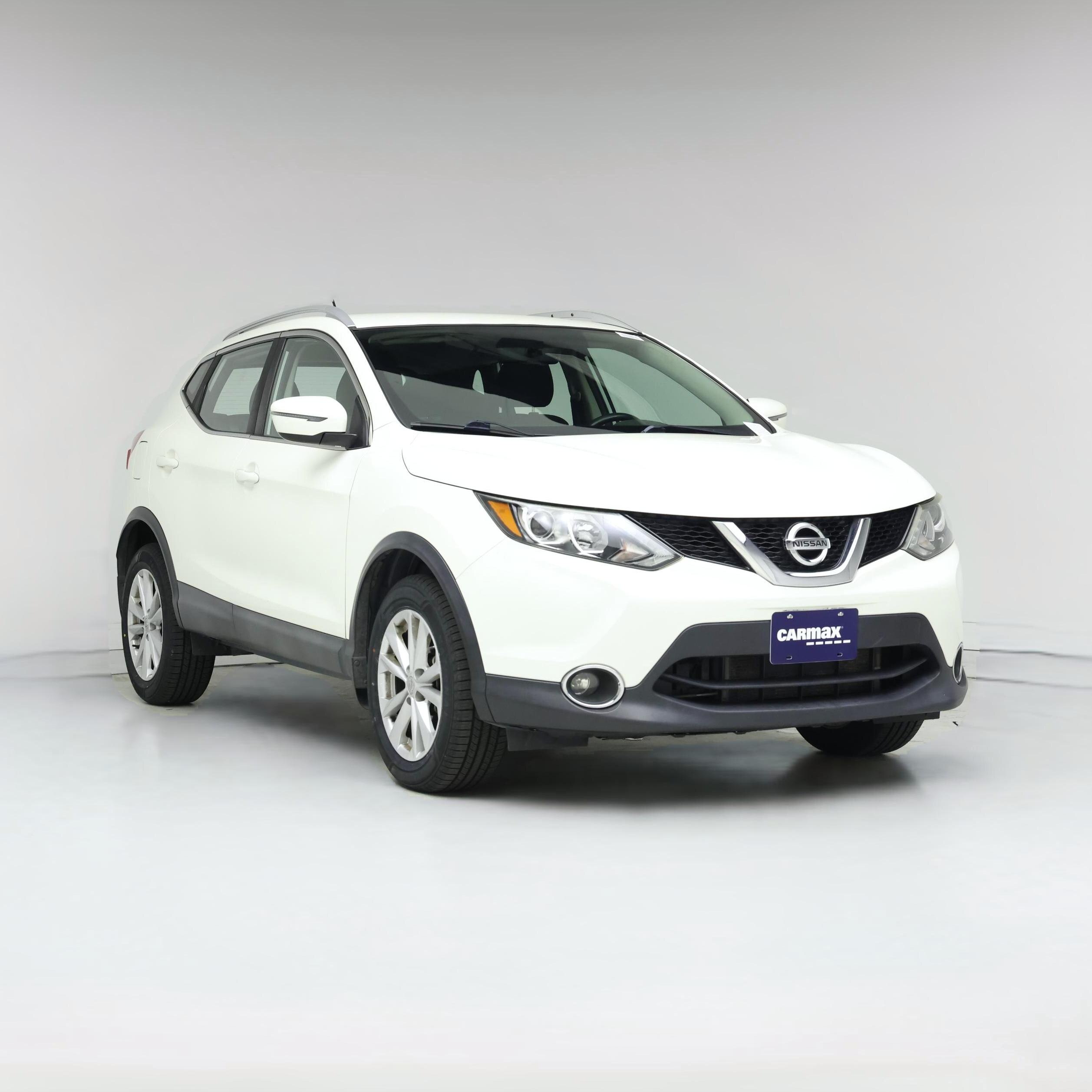 Thumbnail: 2017 Nissan Rogue Sport - 1