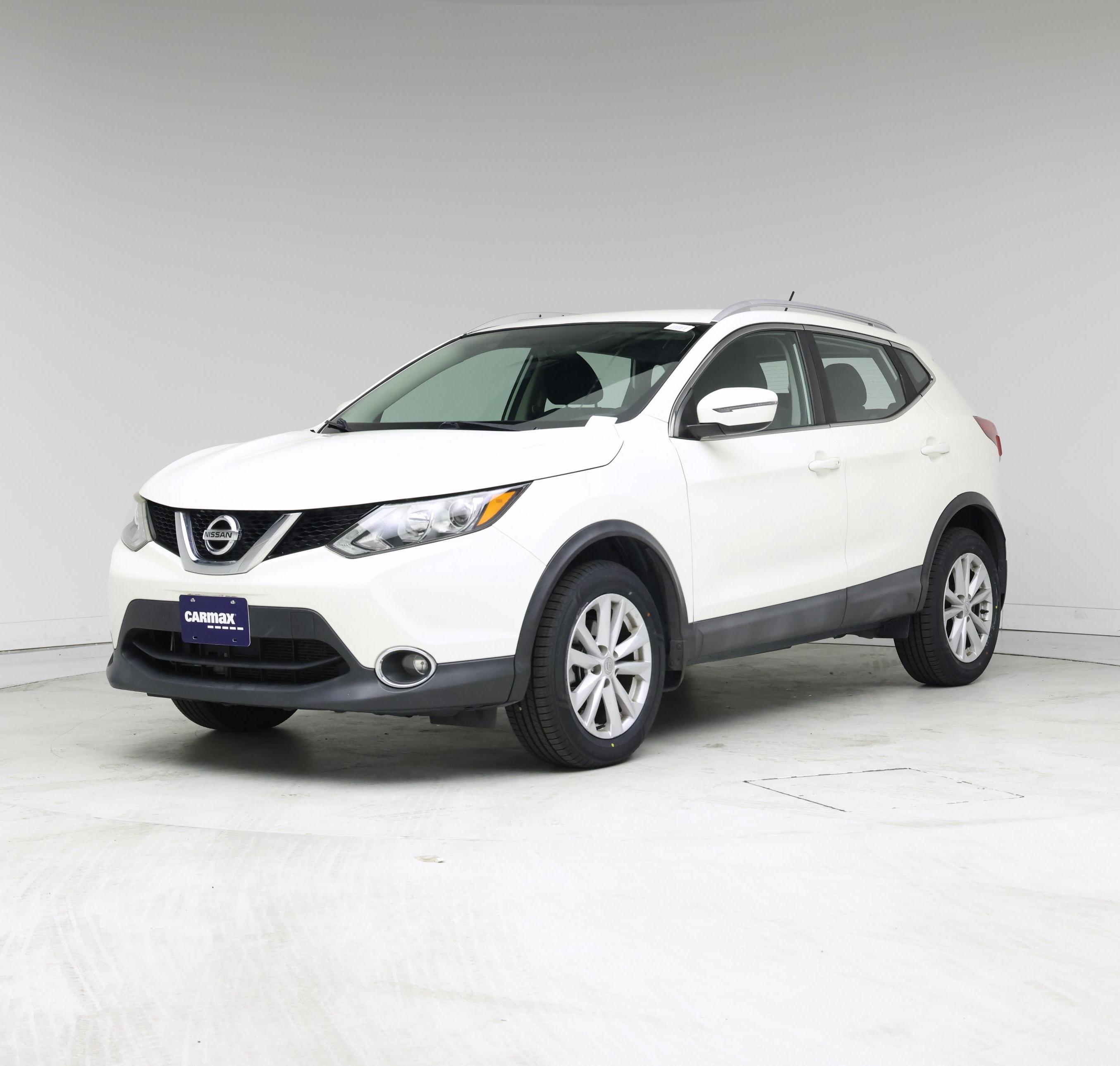 Thumbnail: 2017 Nissan Rogue Sport - 4