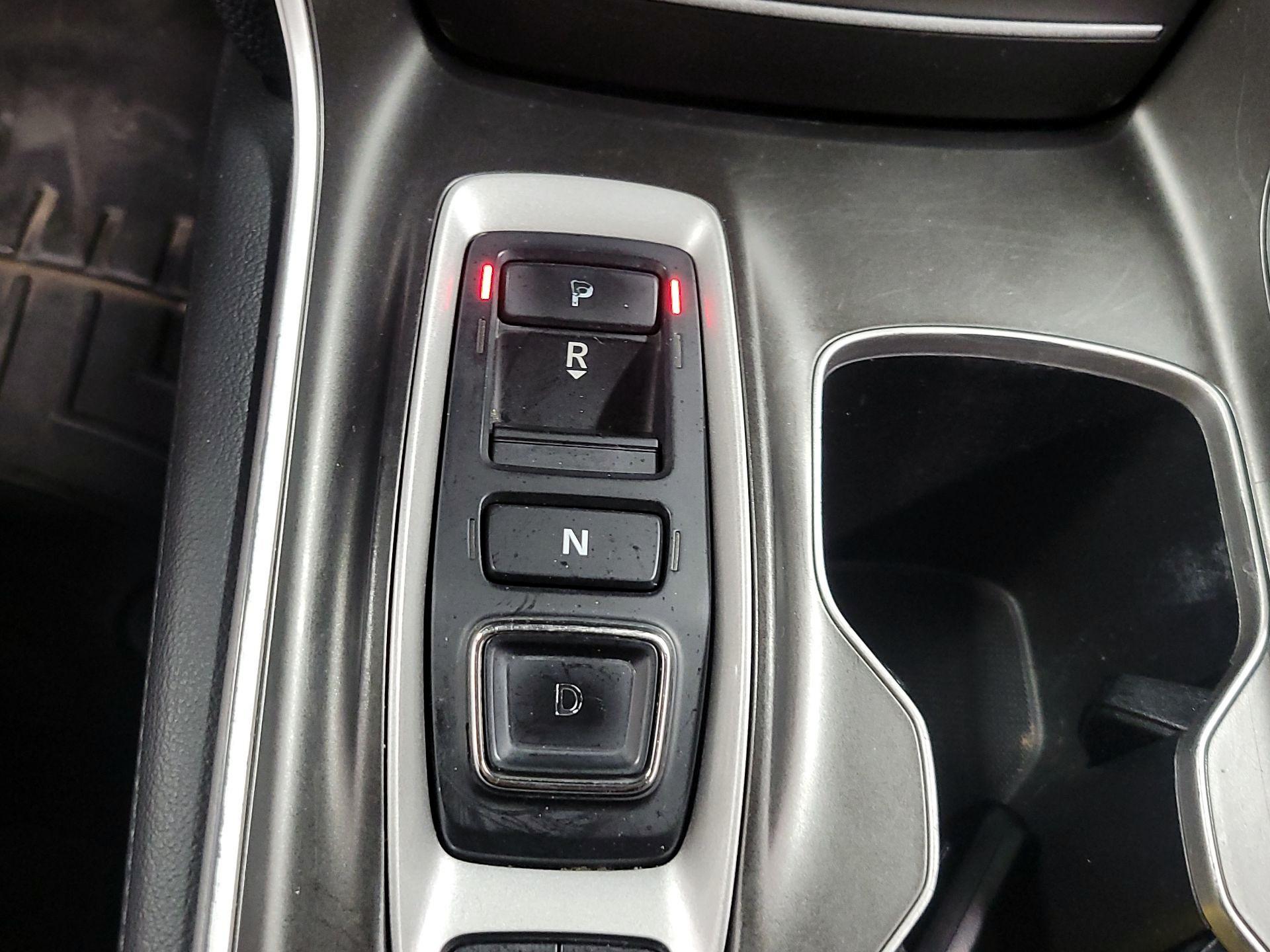 Thumbnail: 2019 Honda Accord - 17