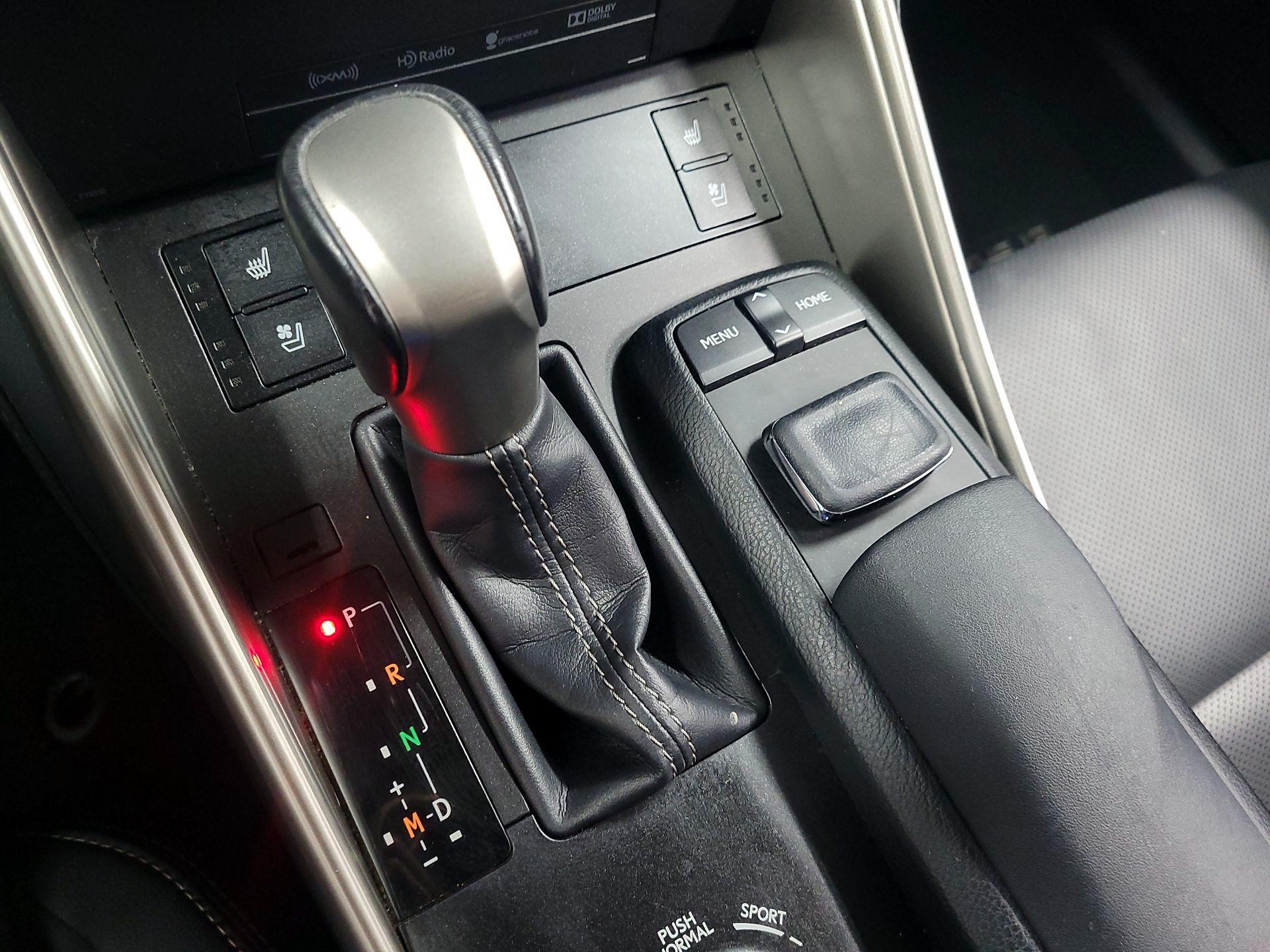 Thumbnail: 2015 Lexus IS - 16