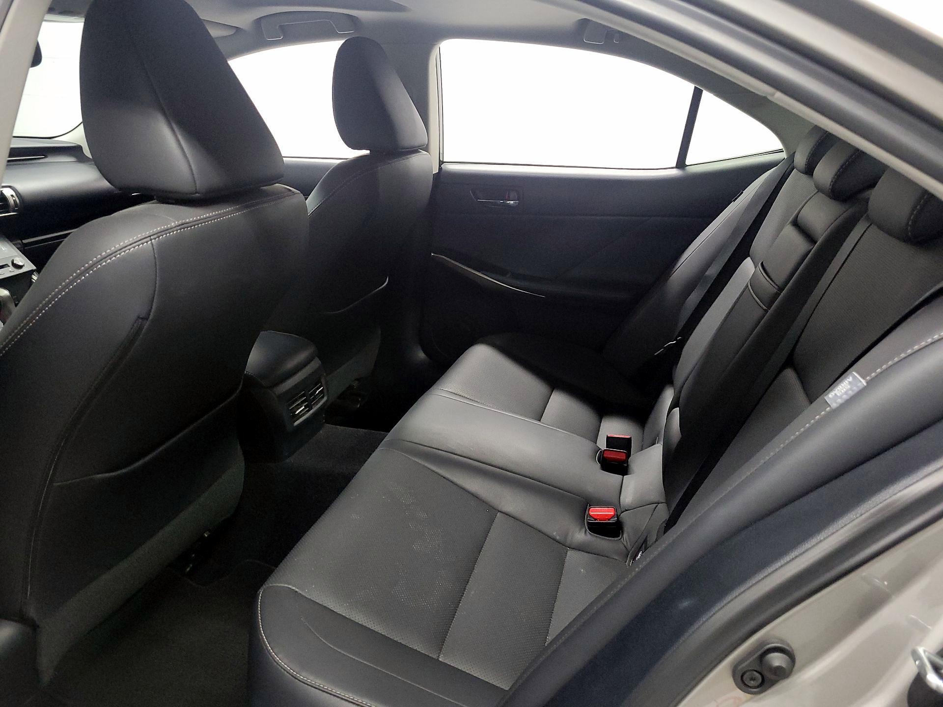 Thumbnail: 2015 Lexus IS - 17