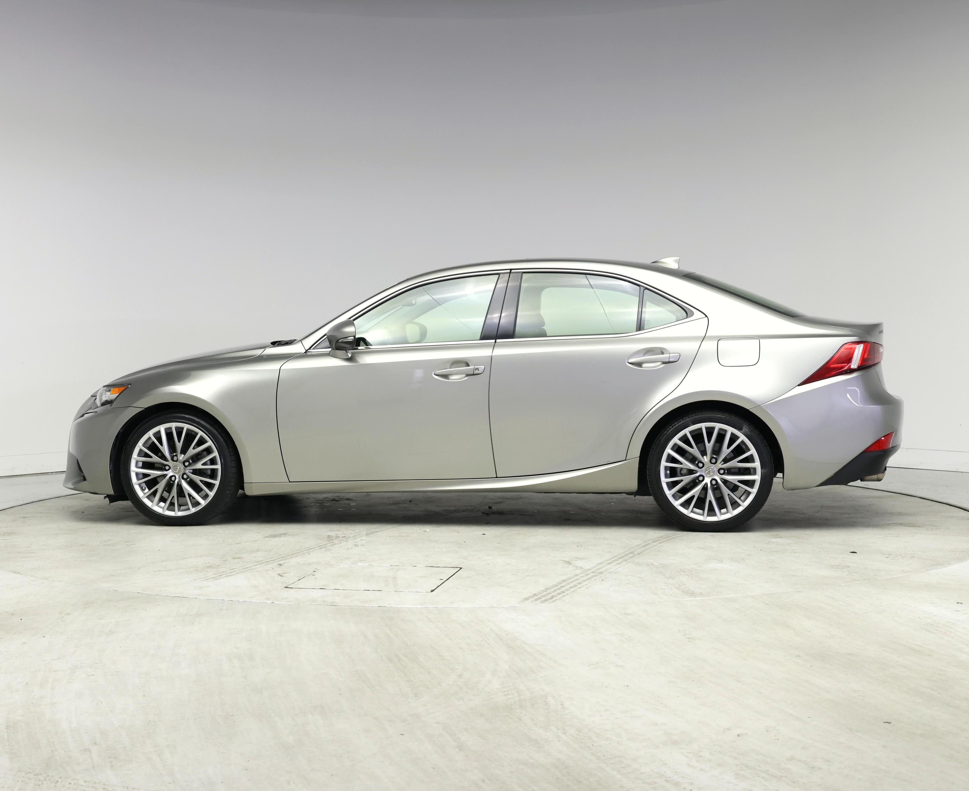 Thumbnail: 2015 Lexus IS - 3