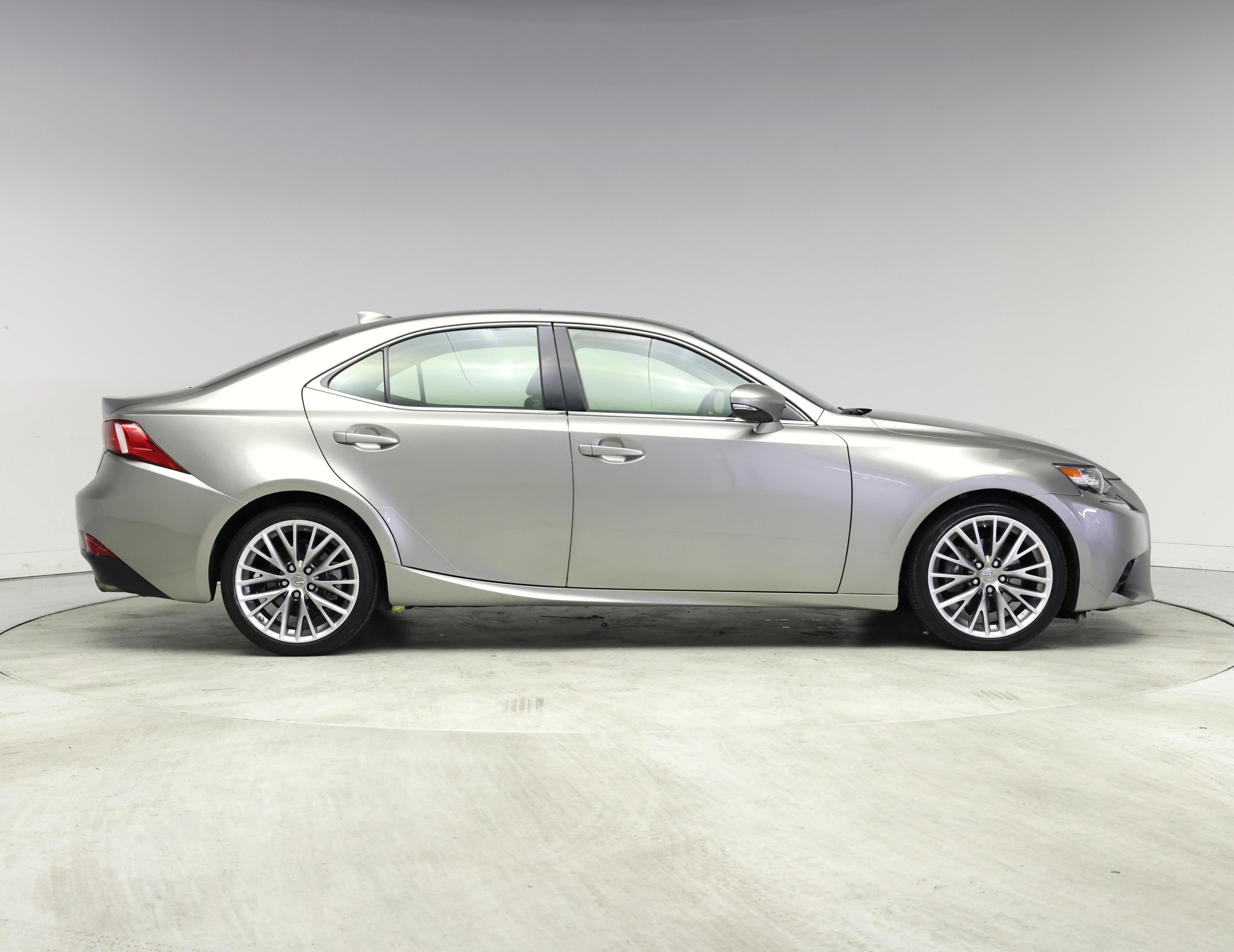 Thumbnail: 2015 Lexus IS - 7