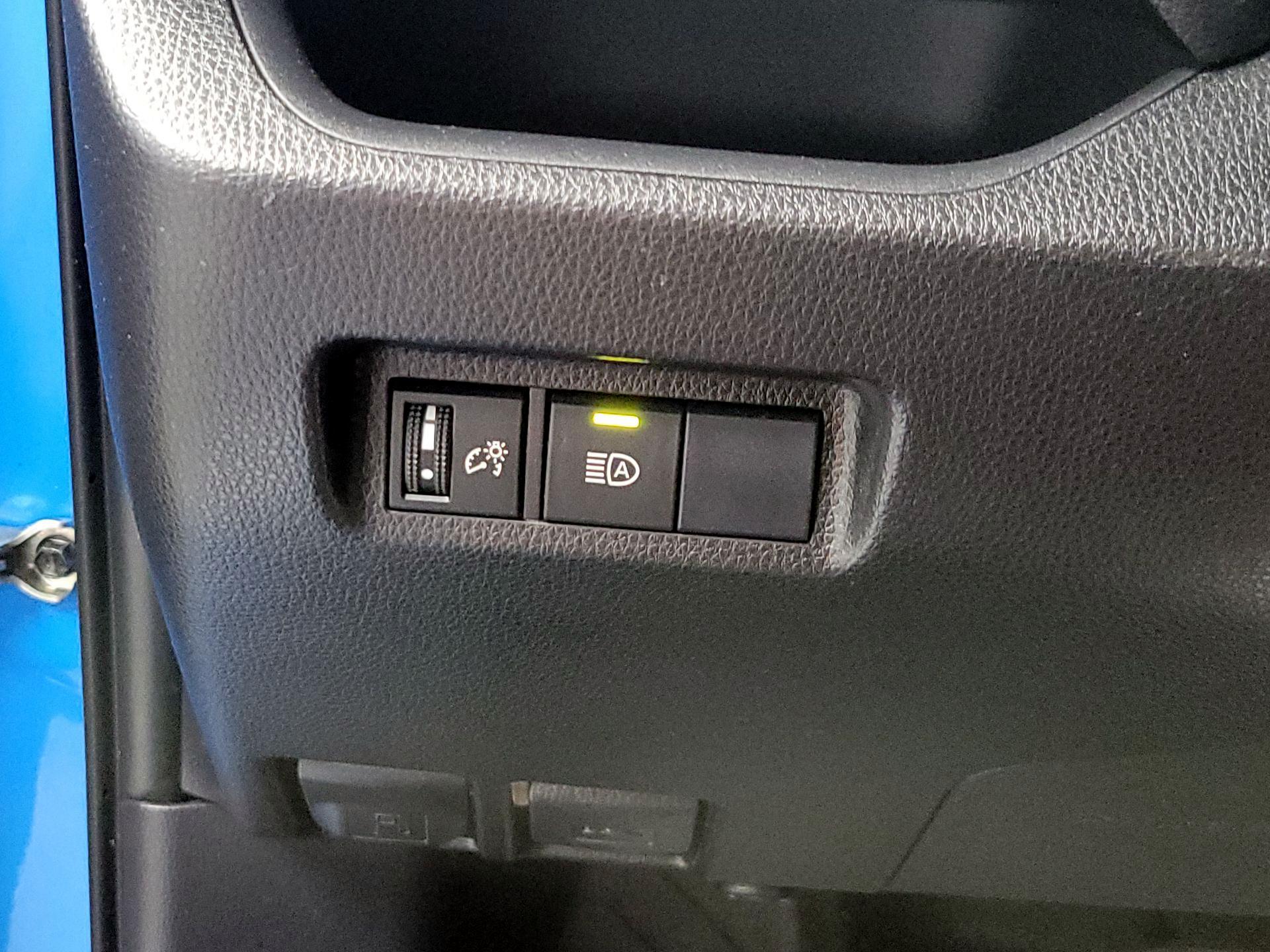 Thumbnail: 2019 Toyota RAV4 - 13