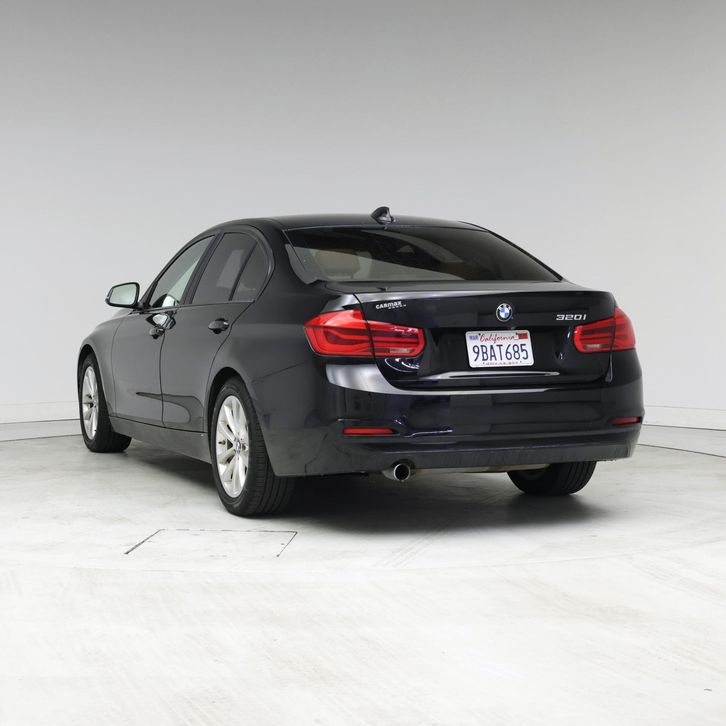 Thumbnail: 2018 BMW 3 Series - 2