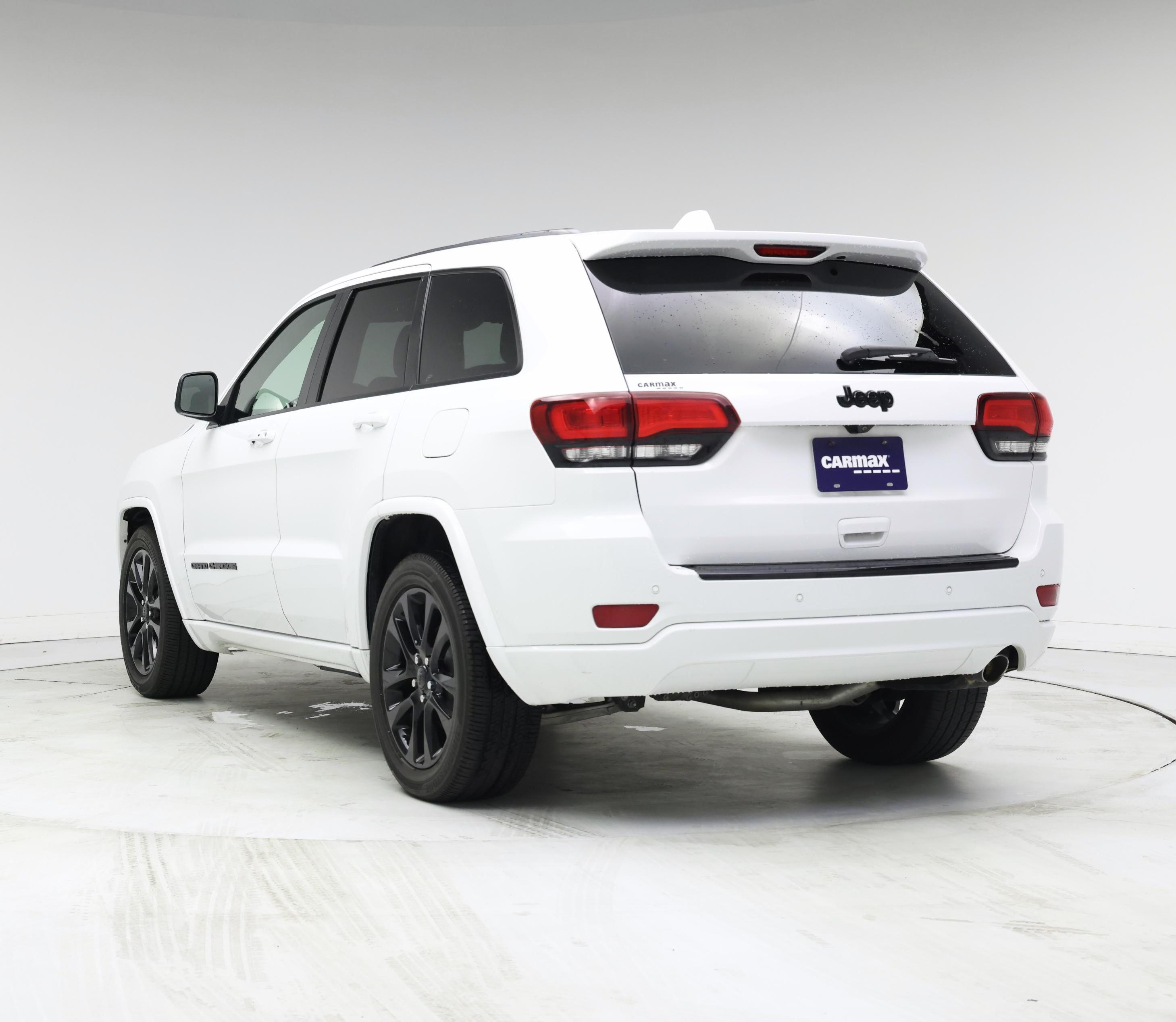 Thumbnail: 2018 Jeep Grand Cherokee - 2