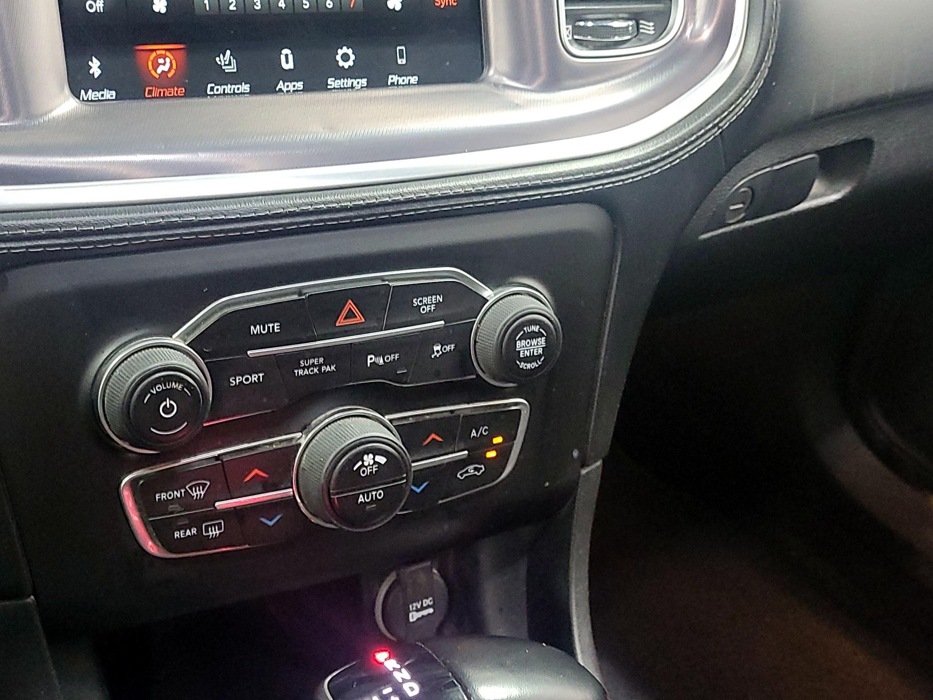 Thumbnail: 2020 Dodge Charger - 15