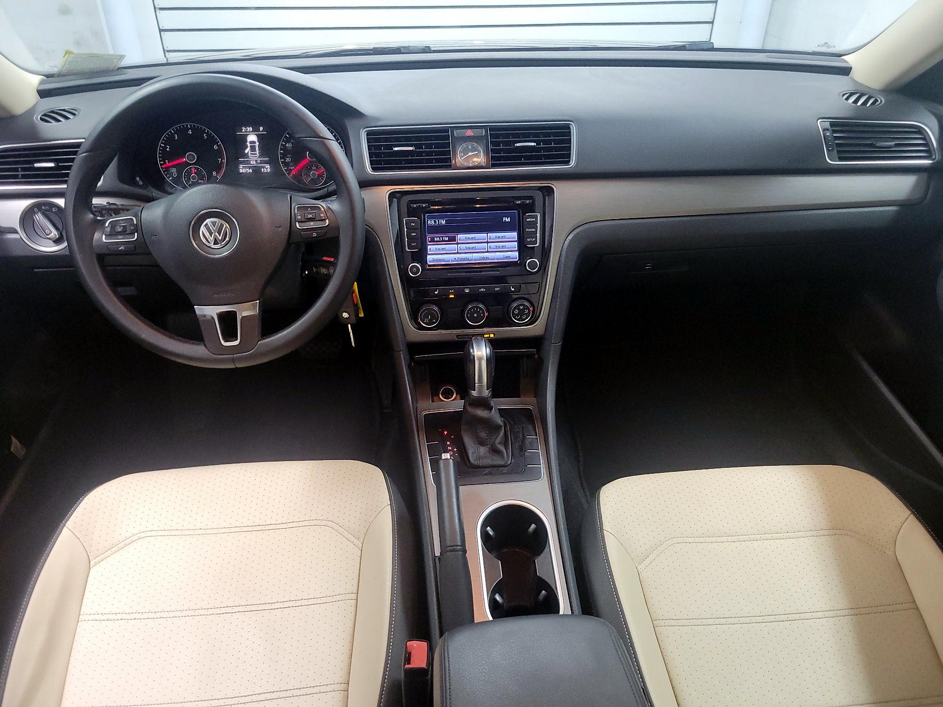 Thumbnail: 2015 Volkswagen Passat - 9