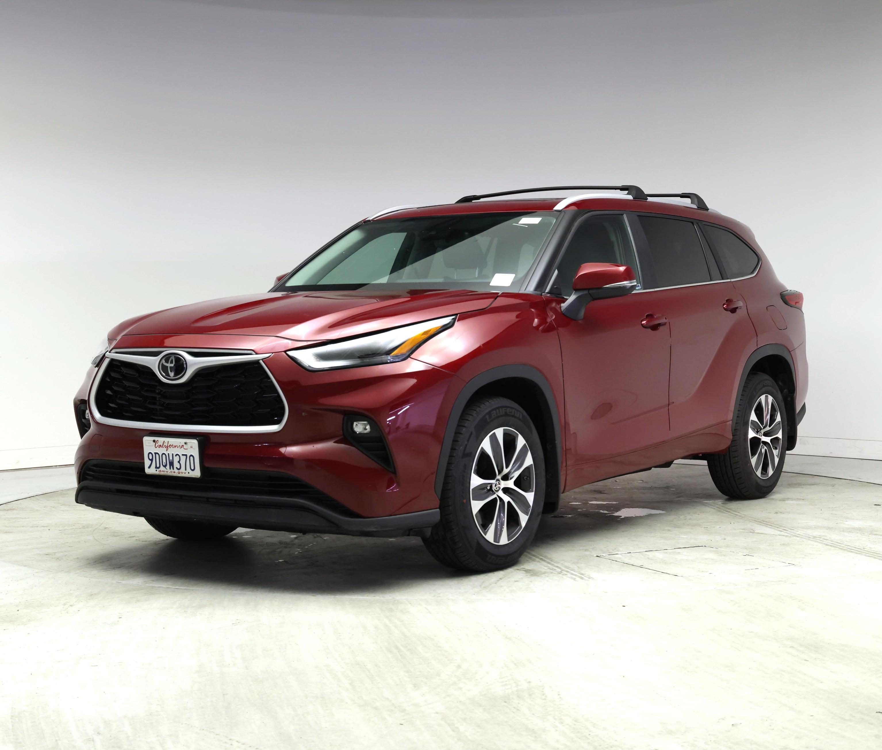 Thumbnail: 2023 Toyota Highlander - 4