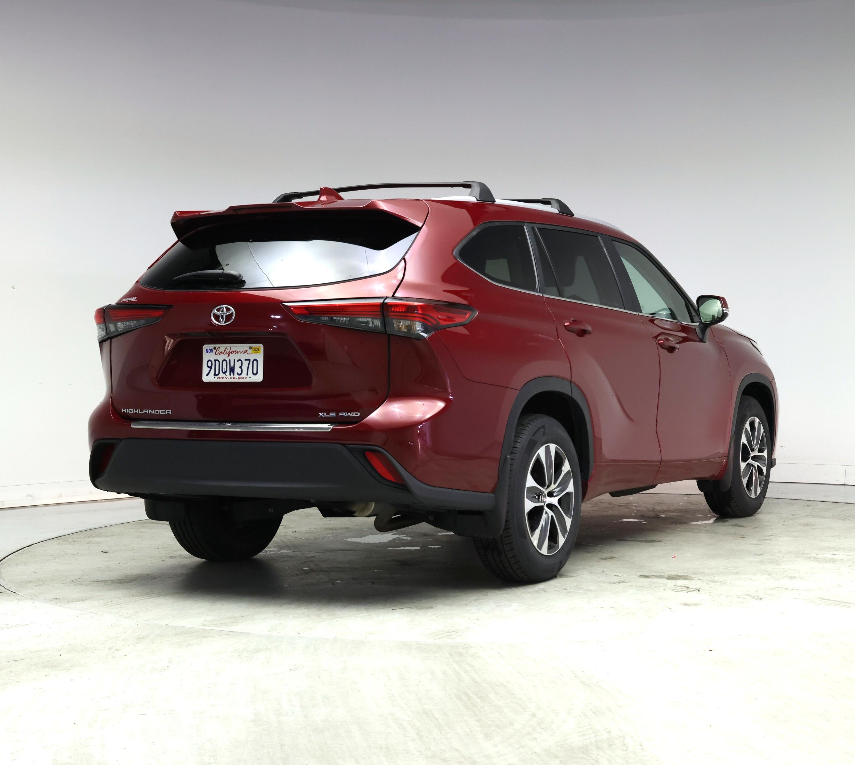 Thumbnail: 2023 Toyota Highlander - 8