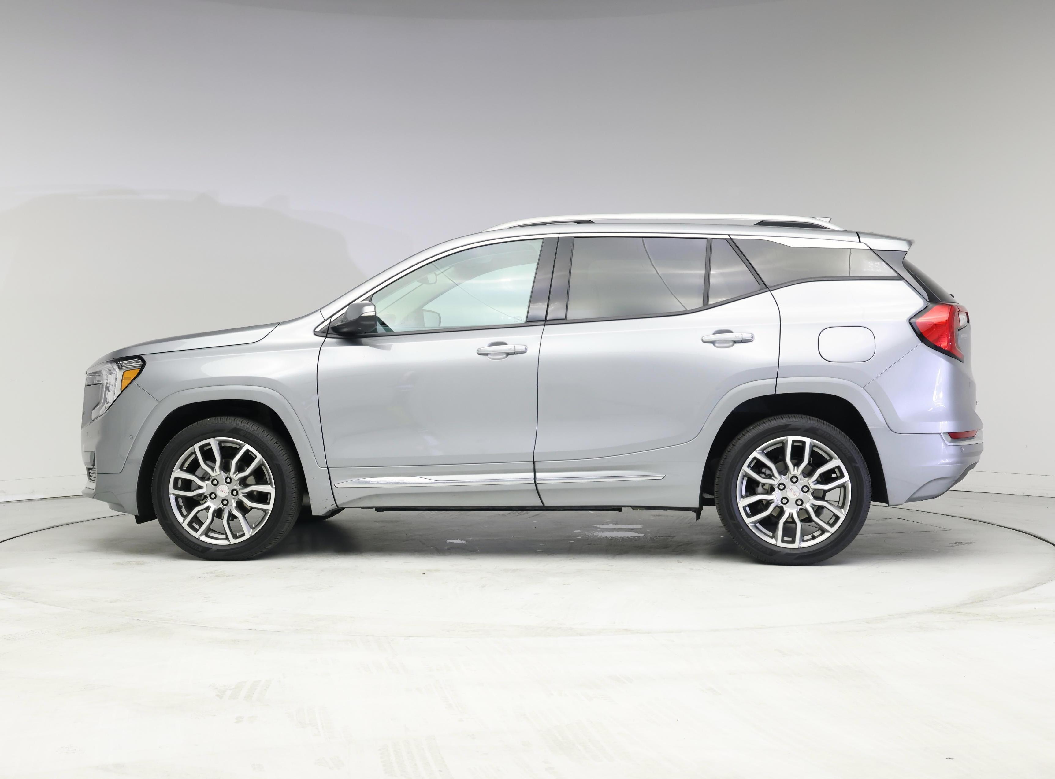 Thumbnail: 2024 GMC Terrain - 3