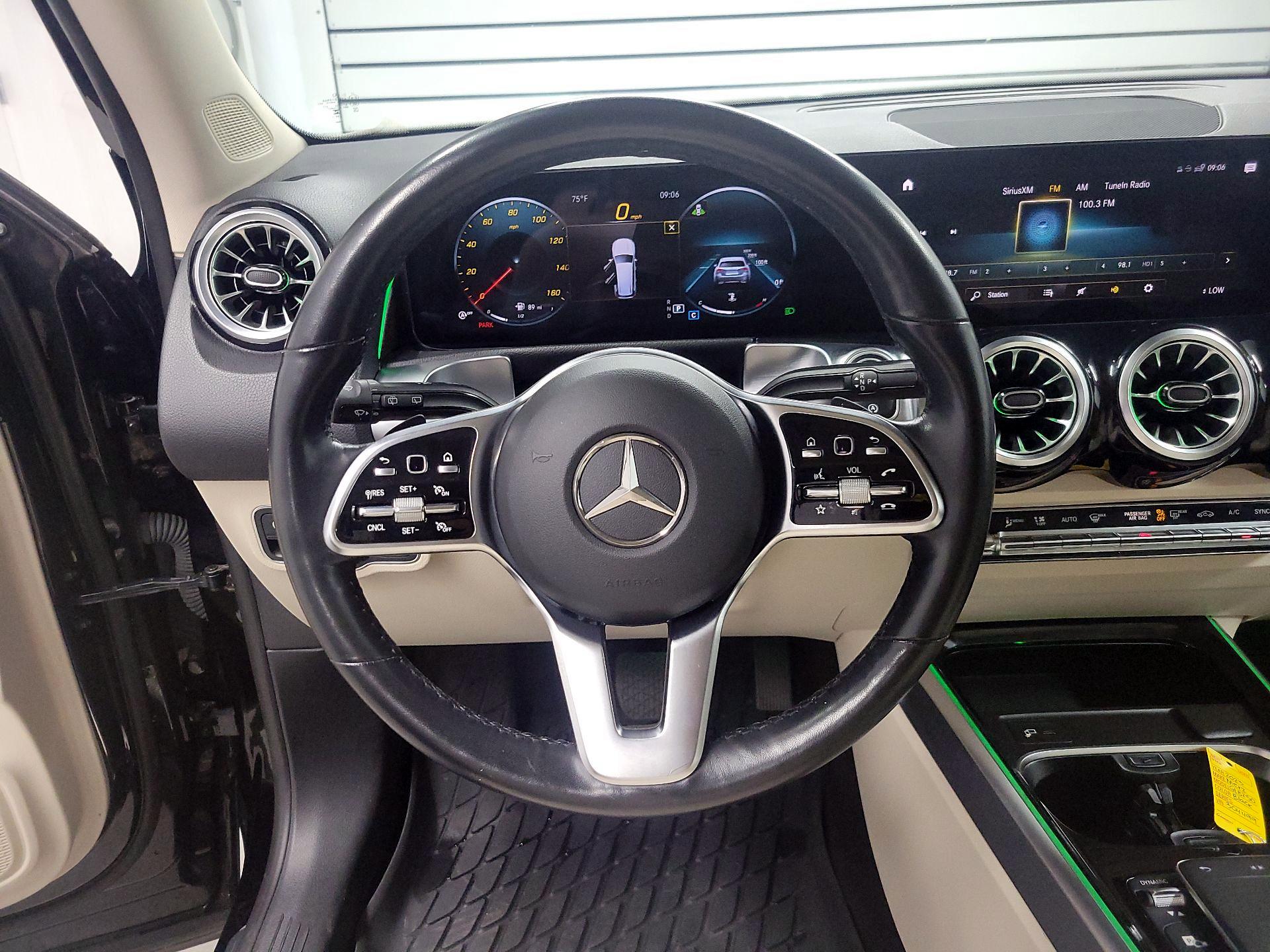 Thumbnail: 2023 Mercedes-Benz GLB - 10