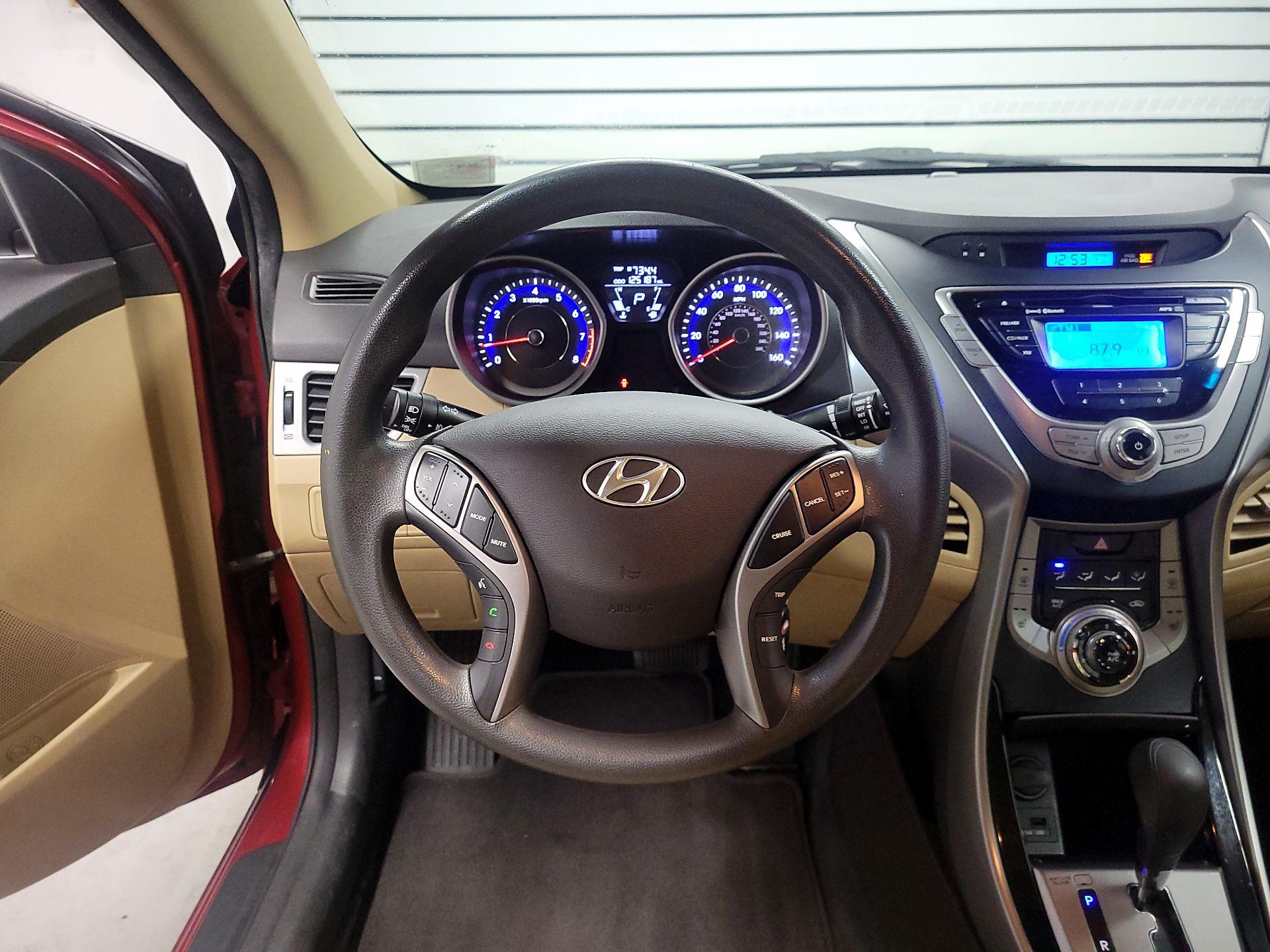 Thumbnail: 2013 Hyundai Elantra - 10