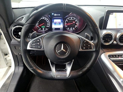 Steering Wheel & Instrument Cluster (On)
