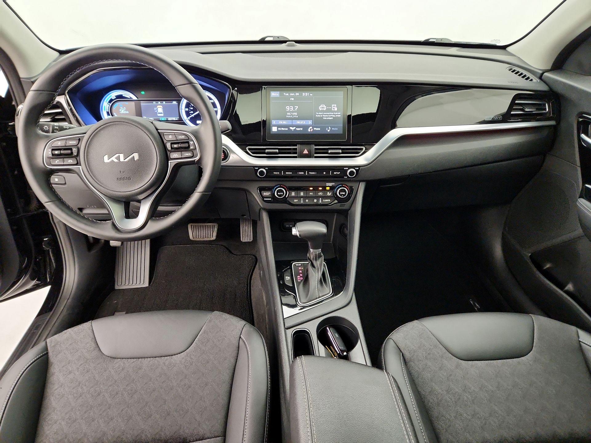Thumbnail: 2022 Kia Niro - 9