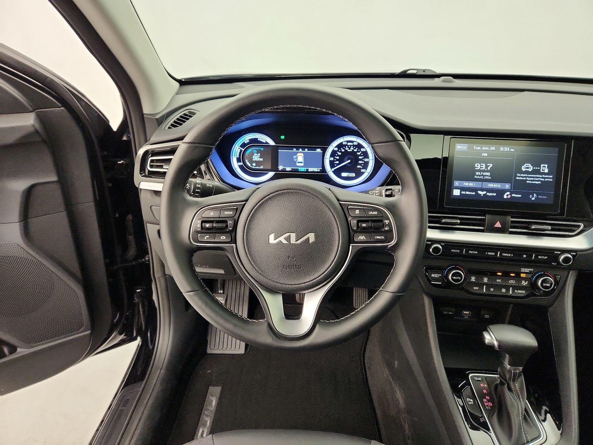 Thumbnail: 2022 Kia Niro - 10