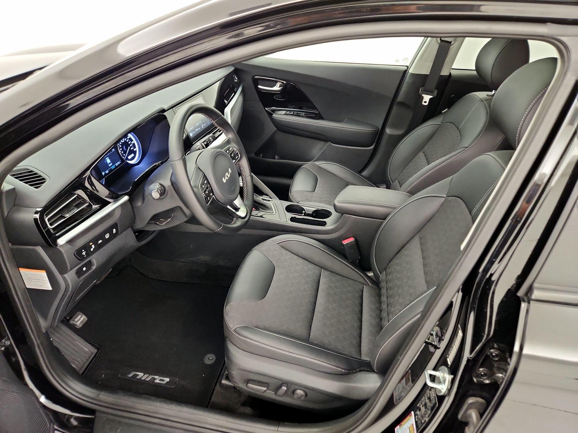 Thumbnail: 2022 Kia Niro - 11