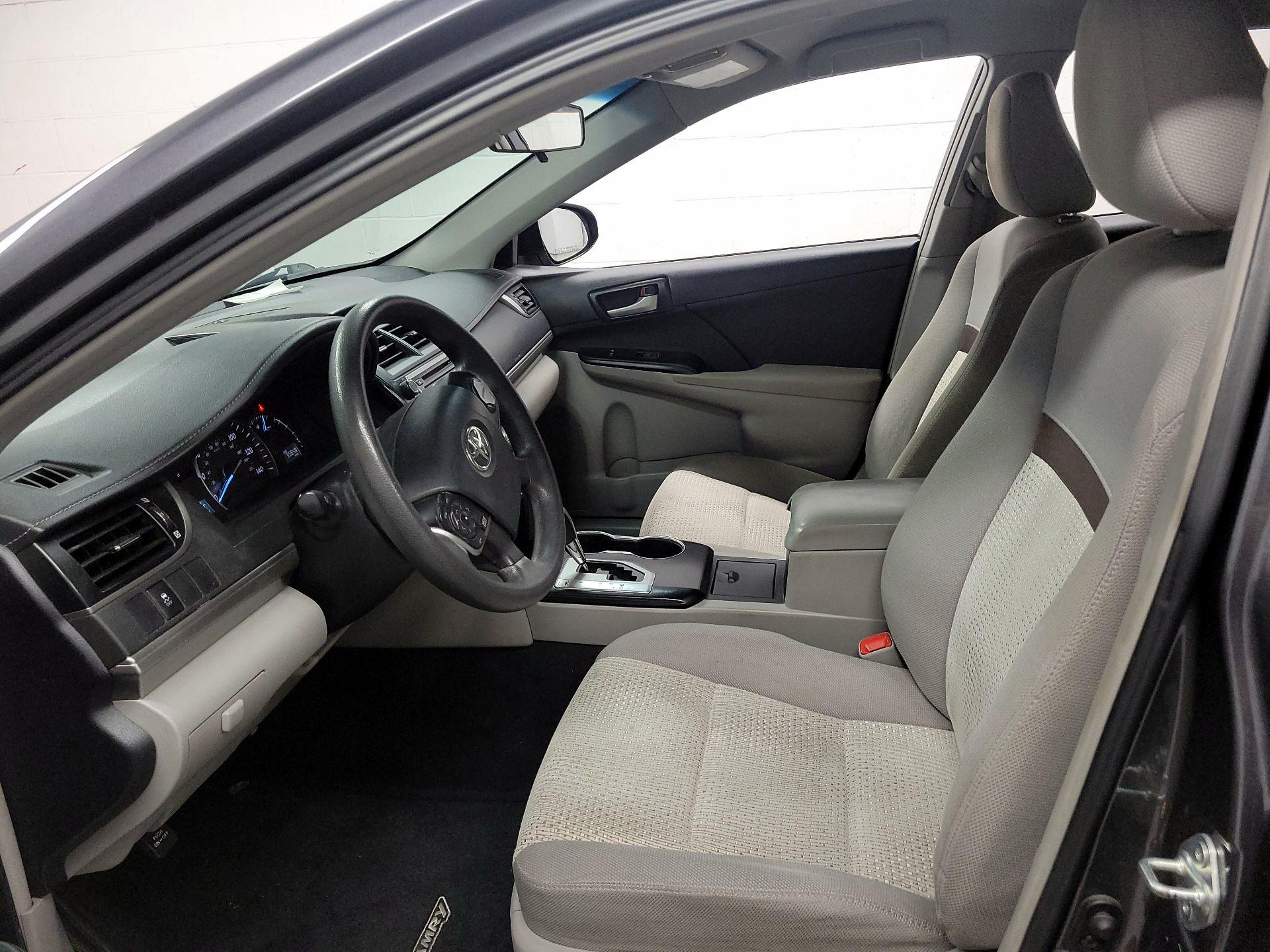 Thumbnail: 2013 Toyota Camry - 11