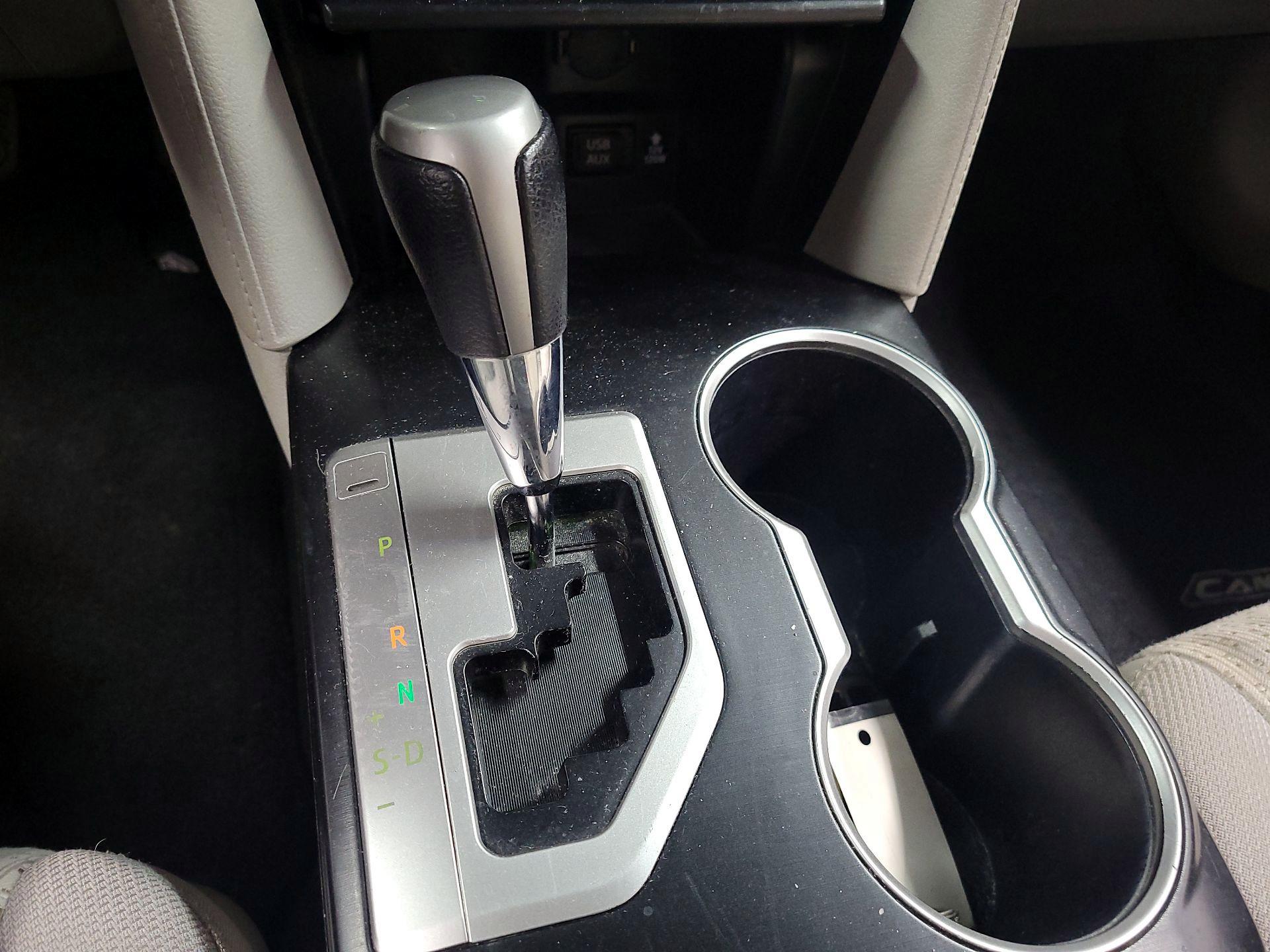 Thumbnail: 2013 Toyota Camry - 15