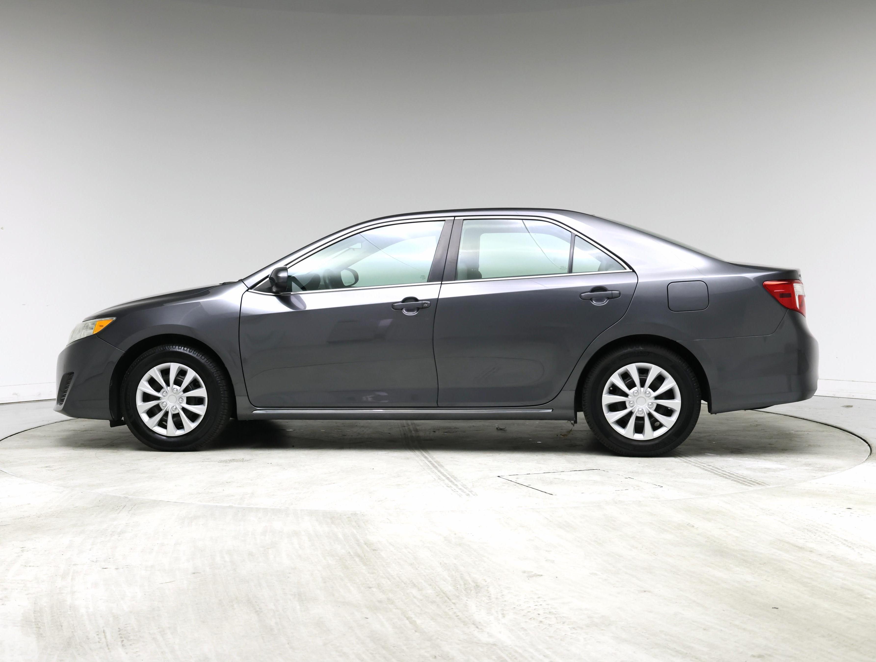 Thumbnail: 2013 Toyota Camry - 3