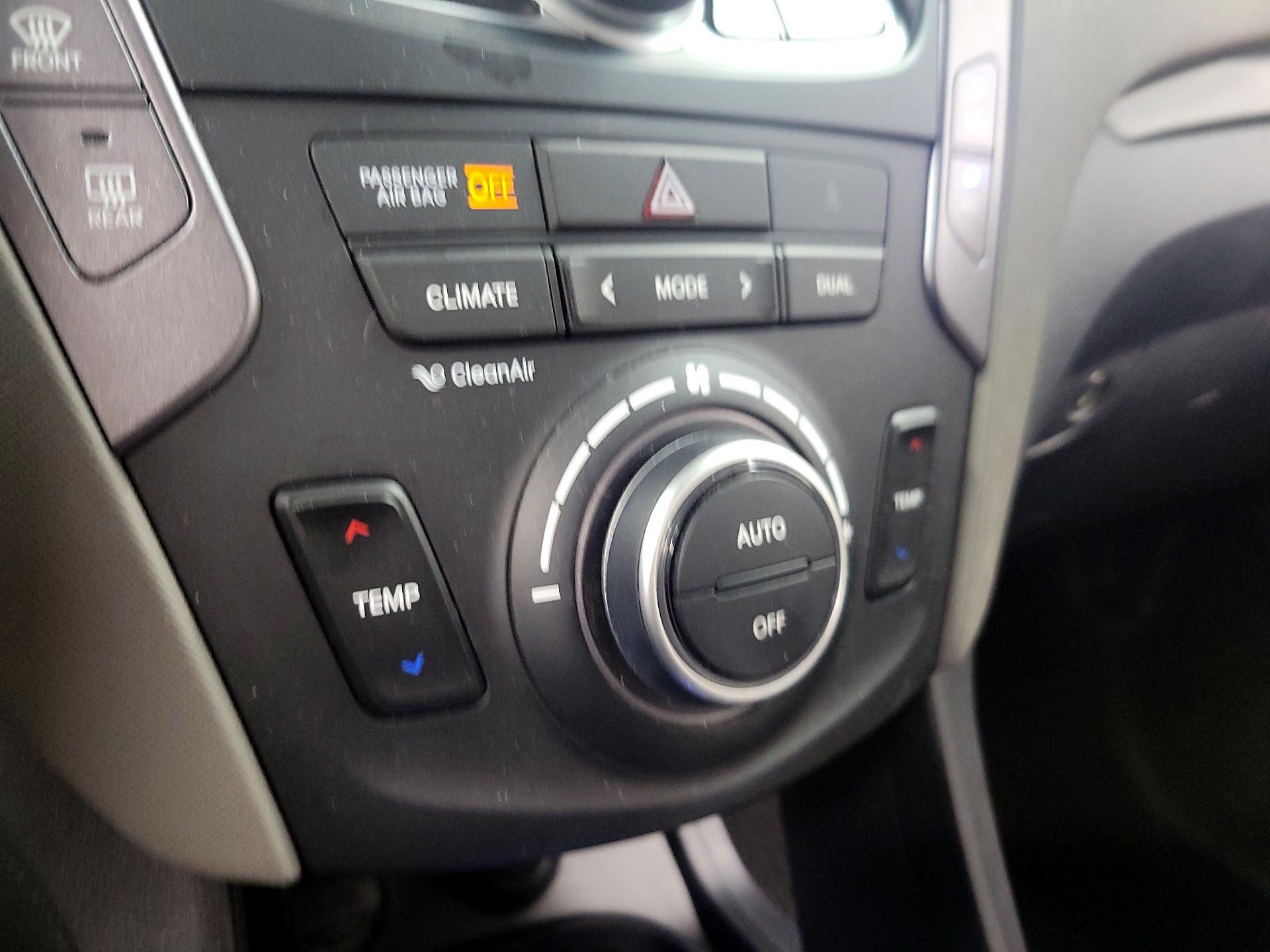 Thumbnail: 2014 Hyundai Santa Fe - 17