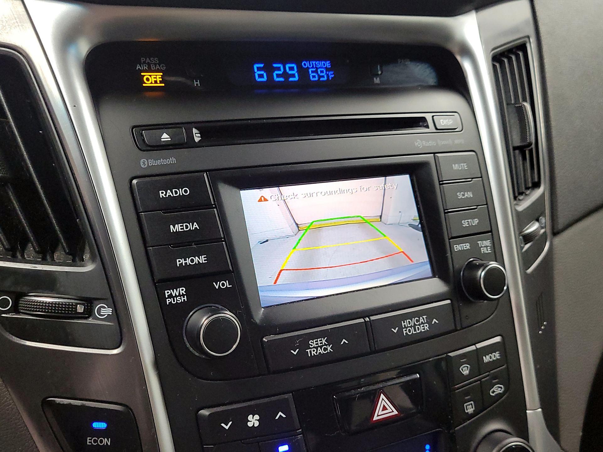 Thumbnail: 2015 Hyundai Sonata - 14